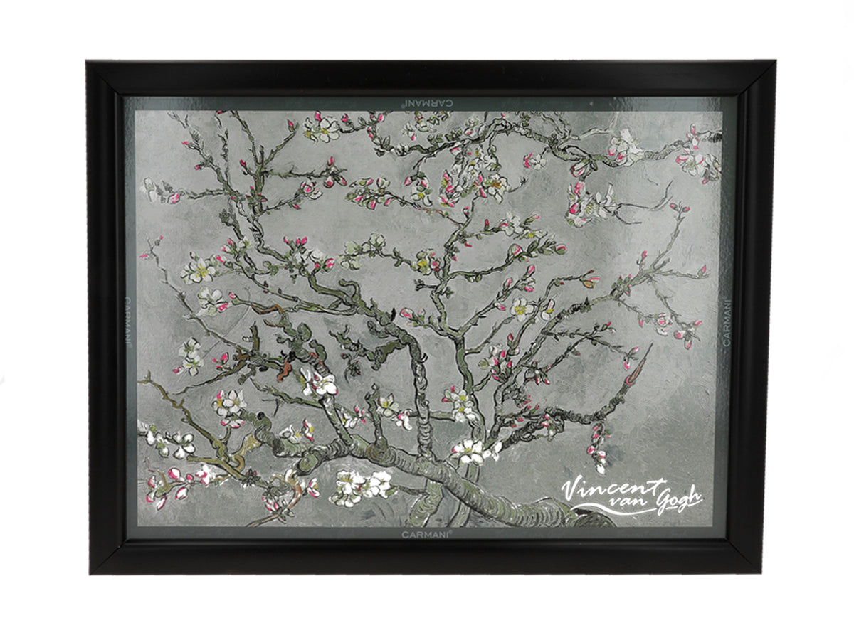 Klēpjdatora paliktnis V. van Goga gleznai “Ziedošā mandeļkoka” pelēkā krāsā, 30.5x40.5cm, ar iespēju personalizēt ar gravējumu