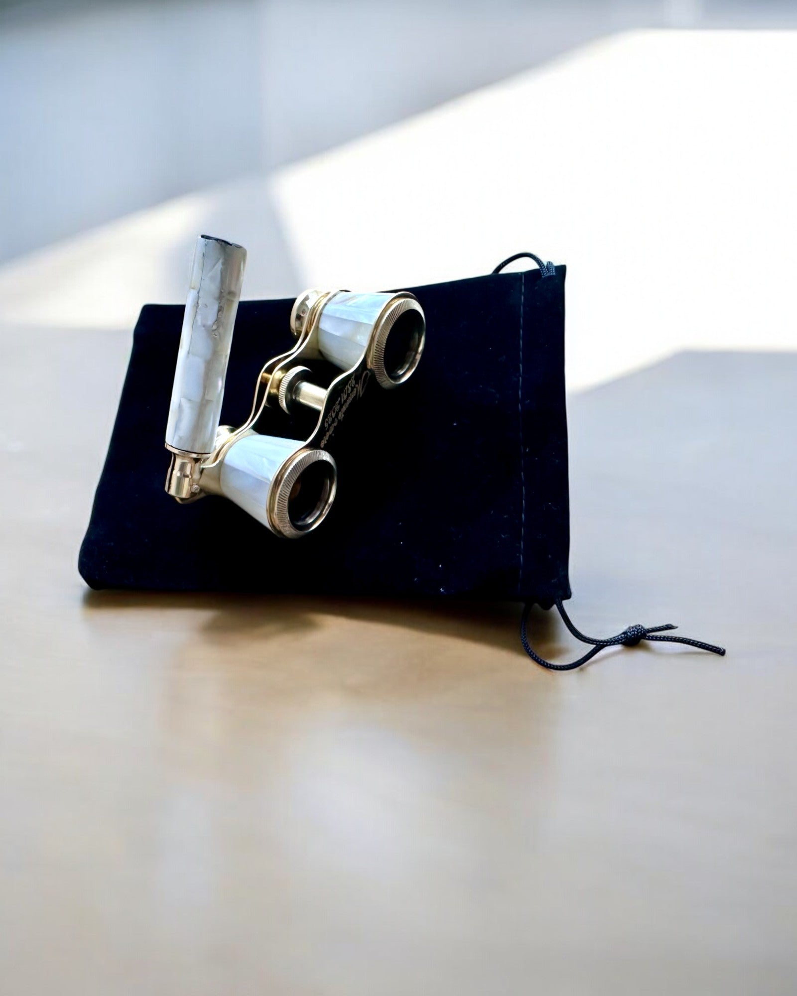 Teatriniai žiūronai „Elegancija“, binokliai - galimybė personalizuoti graviravimu kaip dovaną