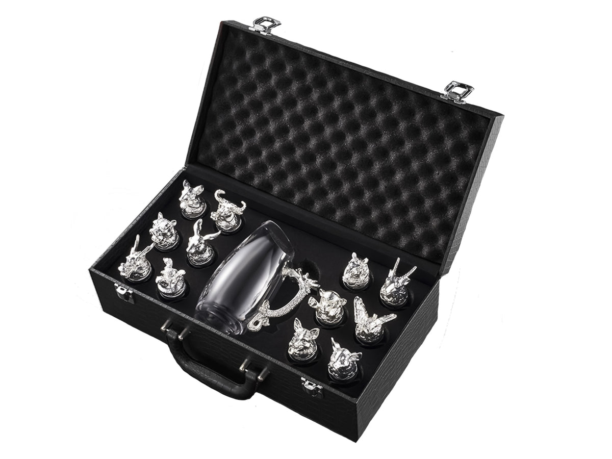 Set od 12 čašica od 25ml s vrčem od 250ml i mogućnošću personalizacije gravurom