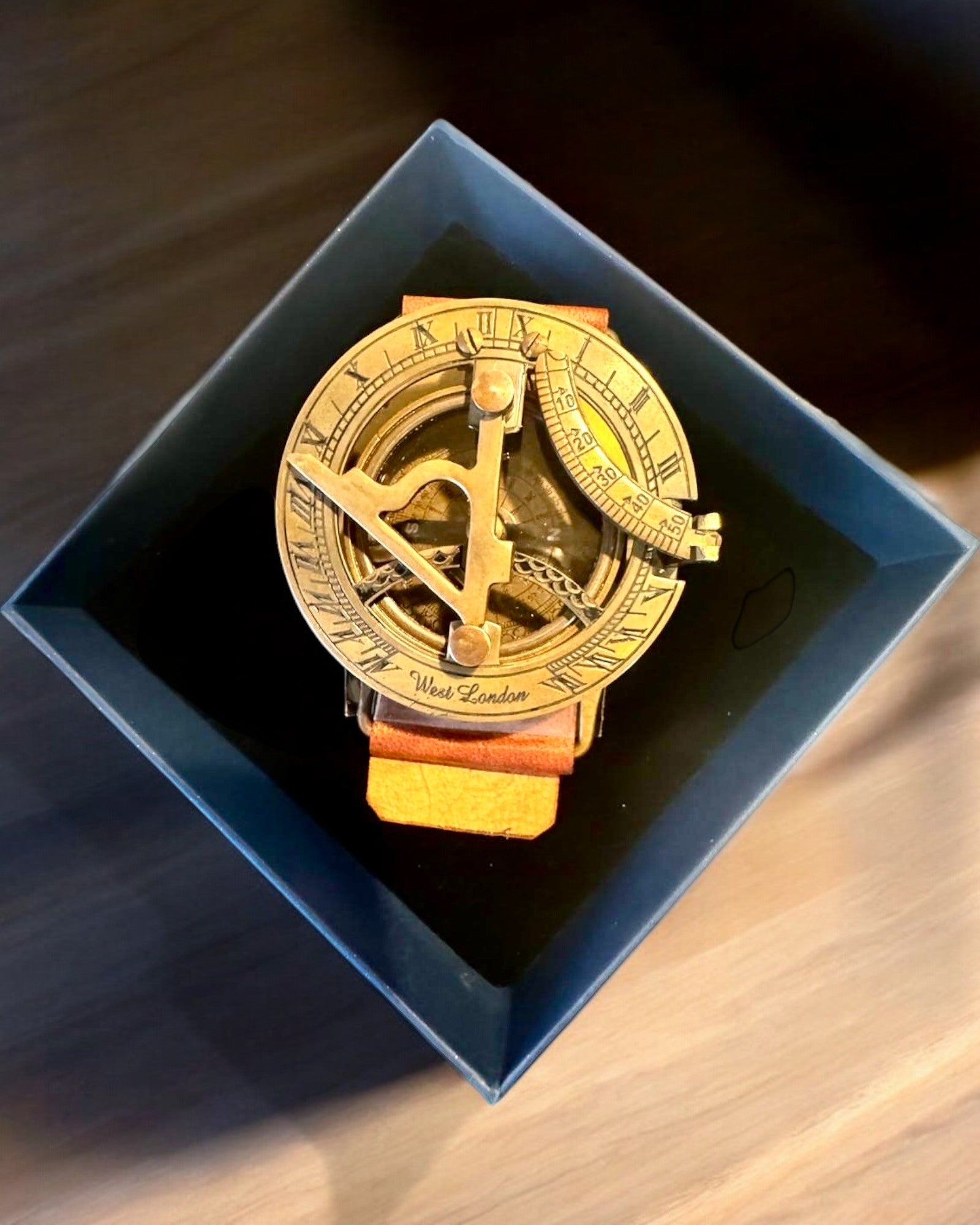 Sundial "Antique Compass", wristwatch with compass, customizable with engraving