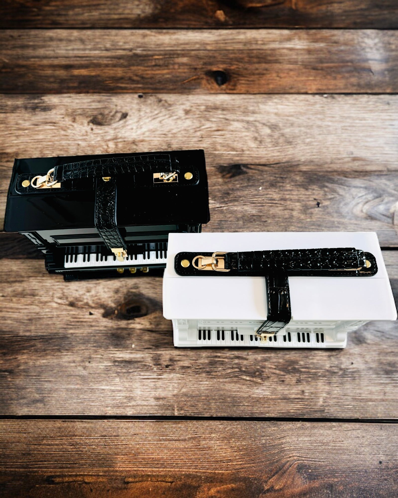 Bolso de Mujer “Elegante Piano” en Colores Negro y Blanco