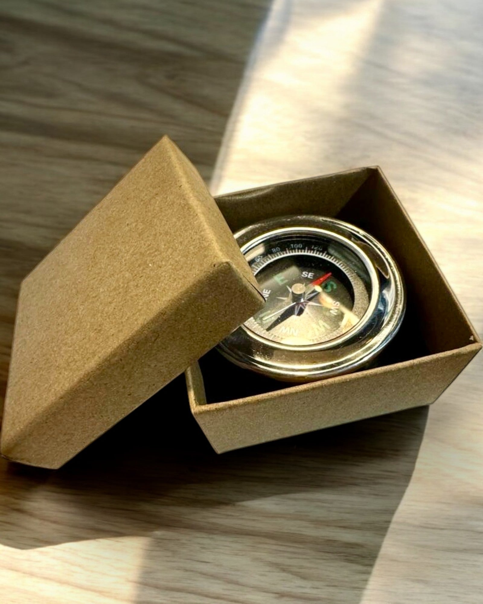 Компас Кемпінговий з Нержавіючої Сталі – Водонепроникний і Персоналізований