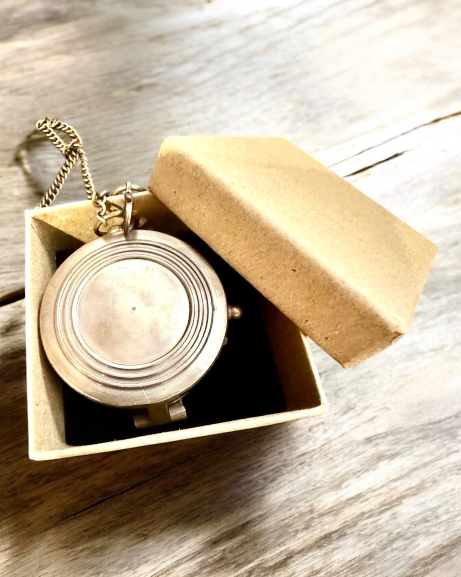 Kompas Indyjski Odysseus – Retro Eksploratora Perełka - posibilitate de gravare