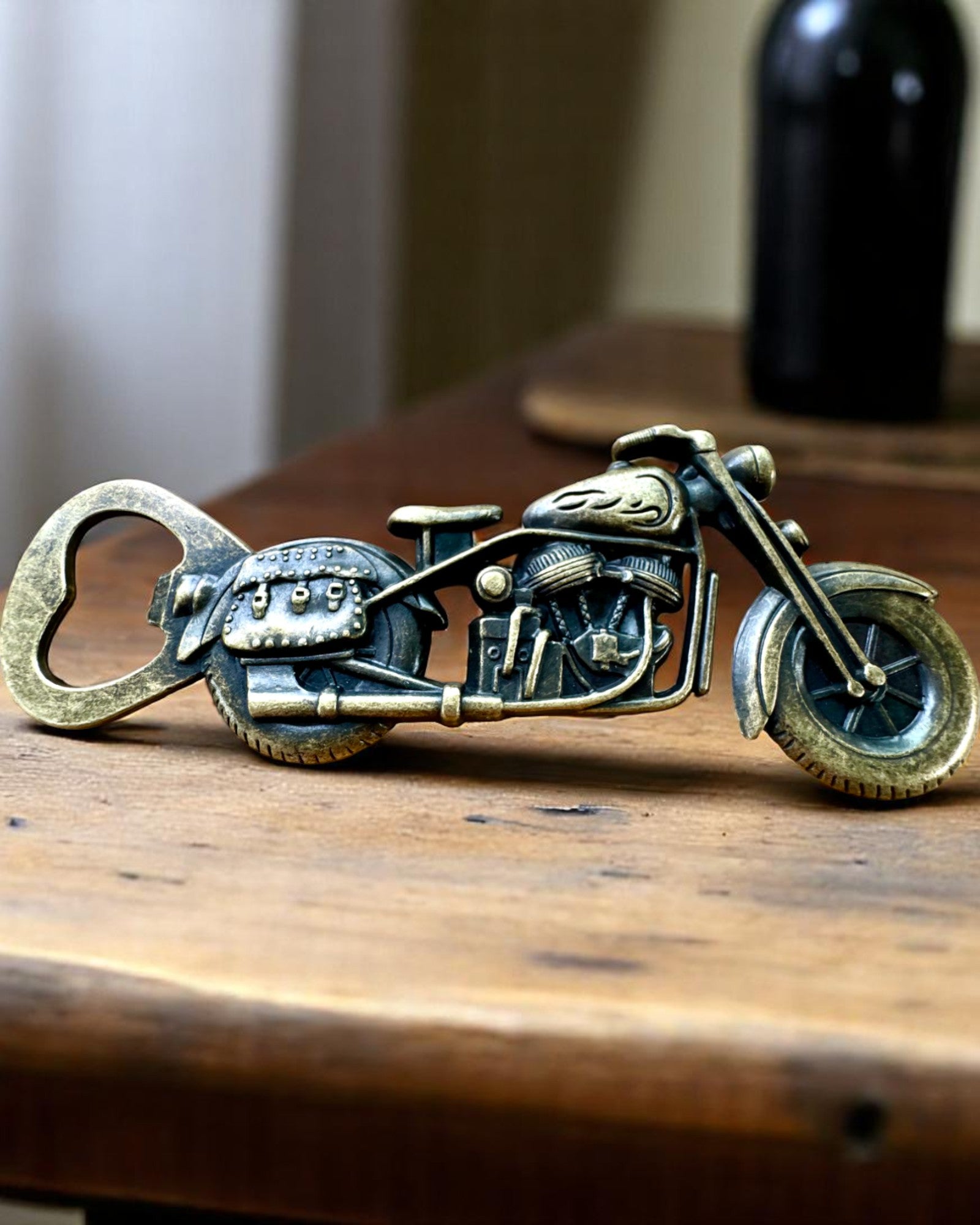 Deschizător de sticle în formă de motocicletă - personalizare cu gravură pentru cadou