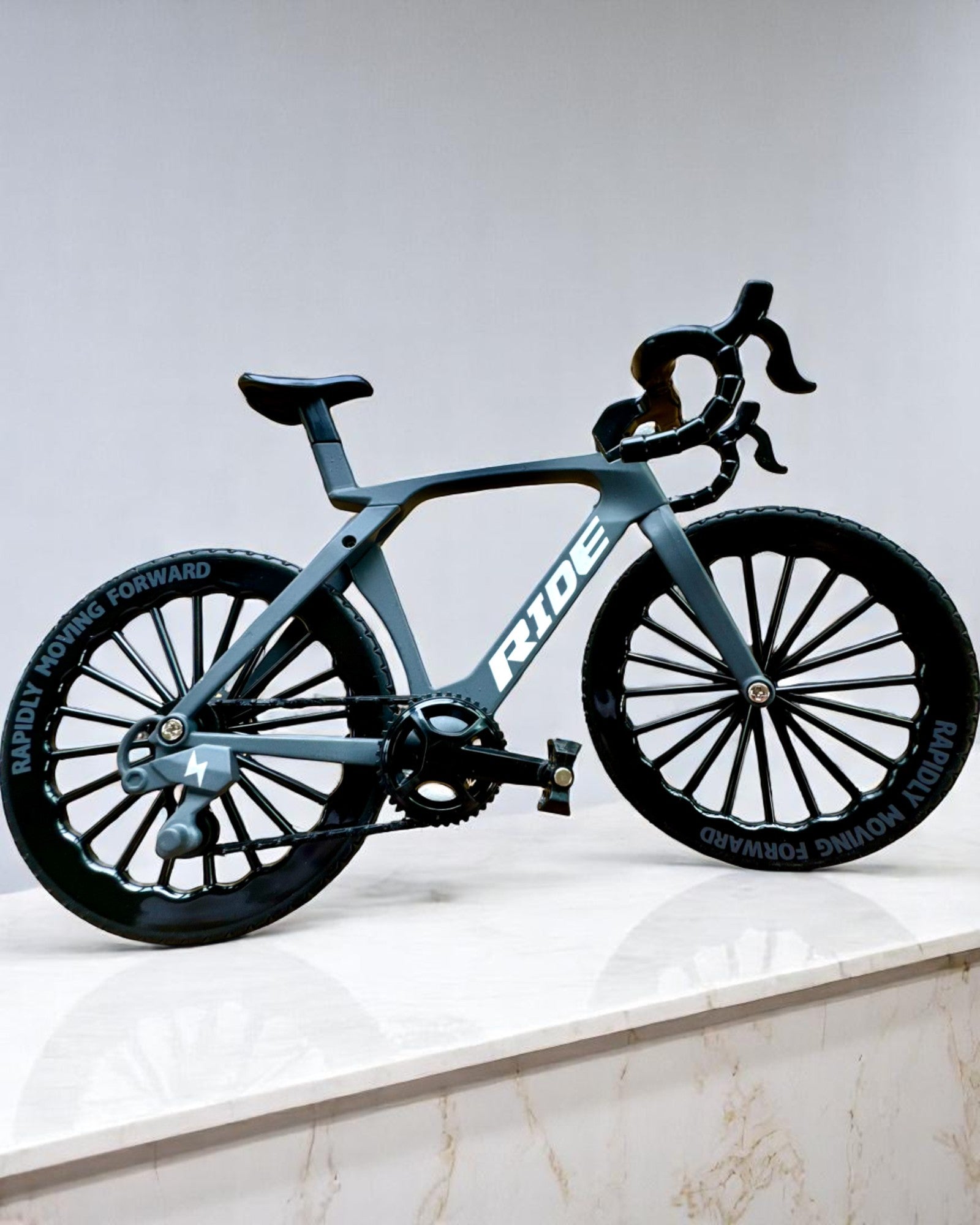 Міні-велосипед «Speedster» – колекційна модель з можливістю гравіювання, 2 варіанти на вибір