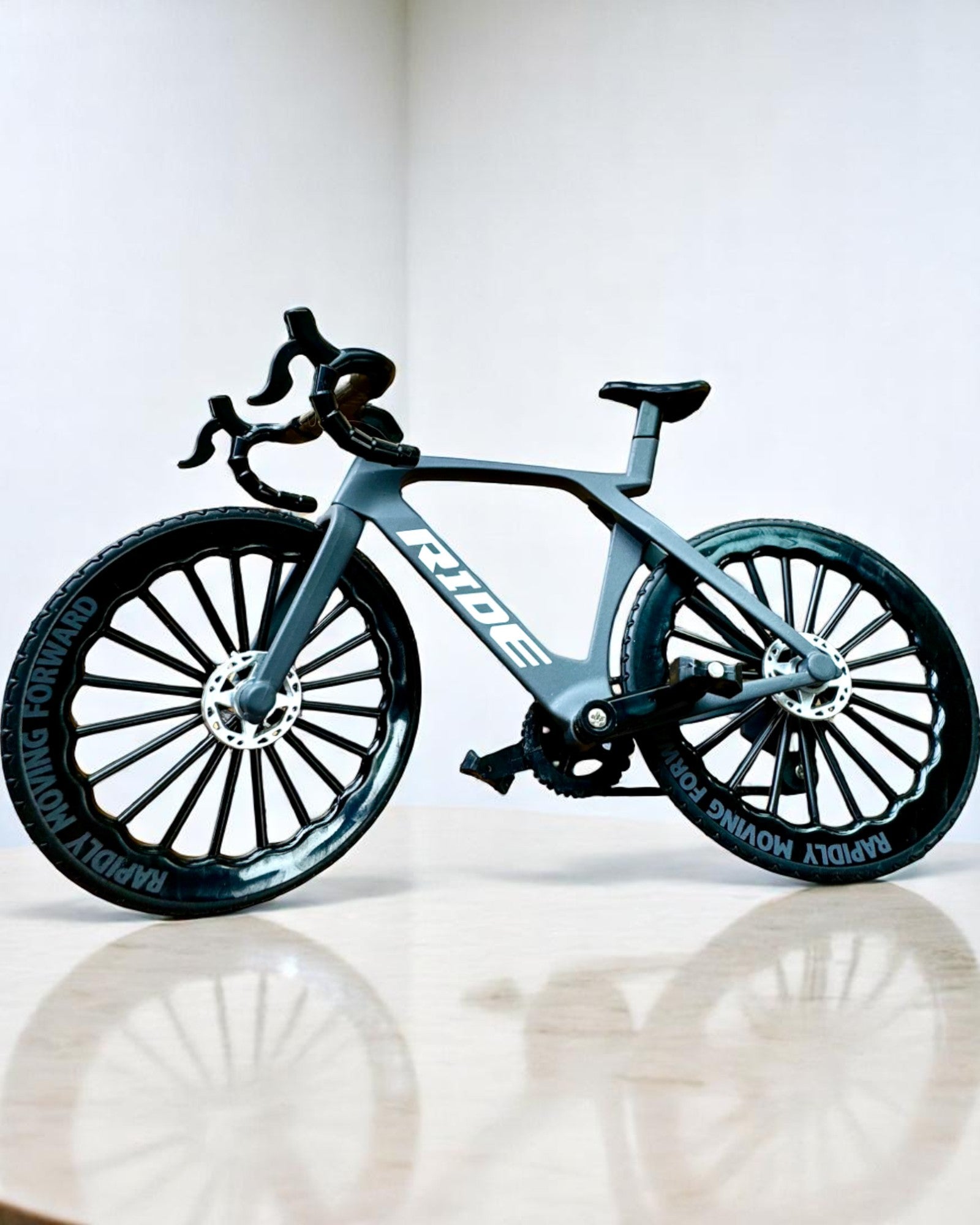 Міні-велосипед «Speedster» – колекційна модель з можливістю гравіювання, 2 варіанти на вибір