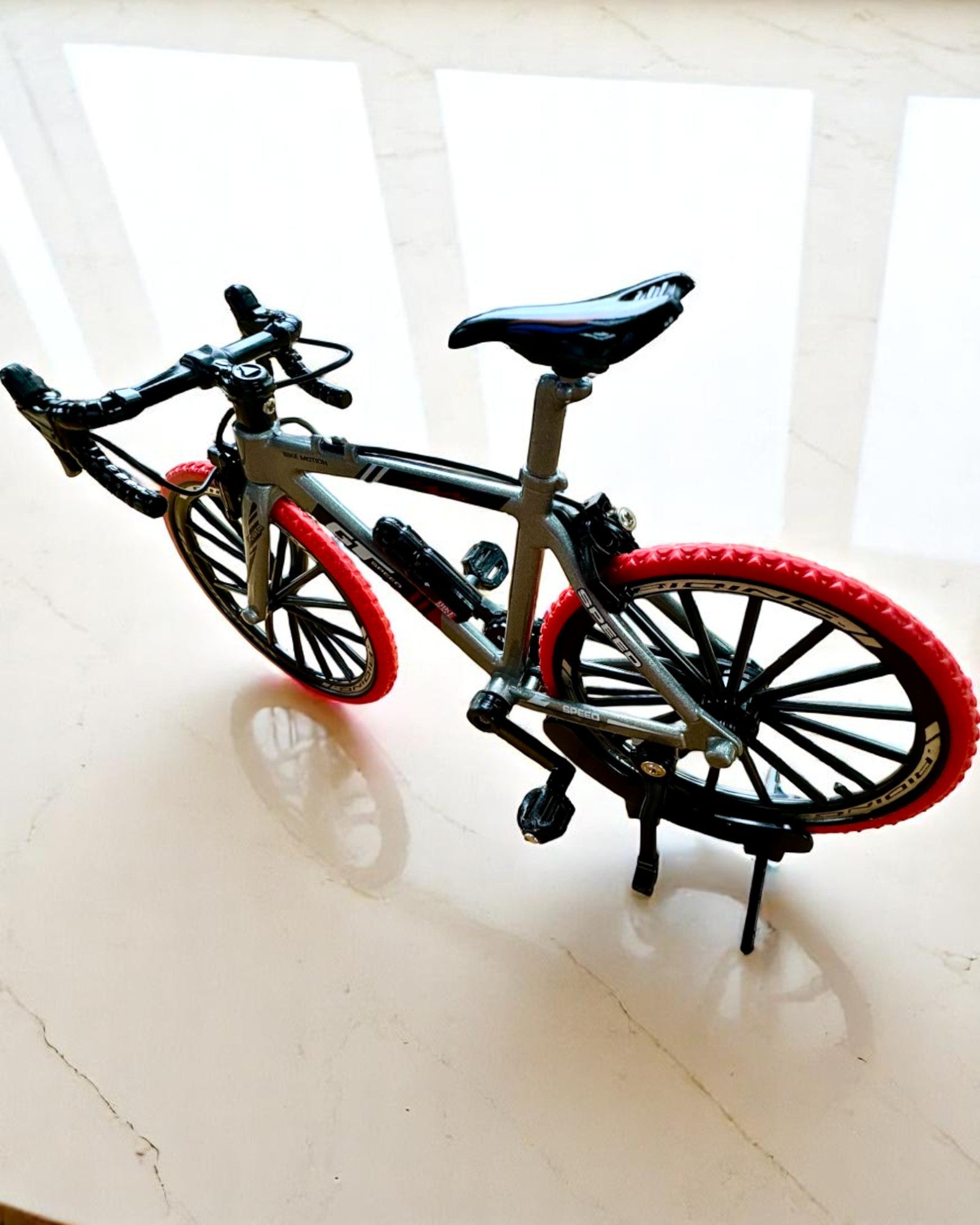 Міні-велосипед «Speedster» – колекційна модель з можливістю гравіювання, 2 варіанти на вибір