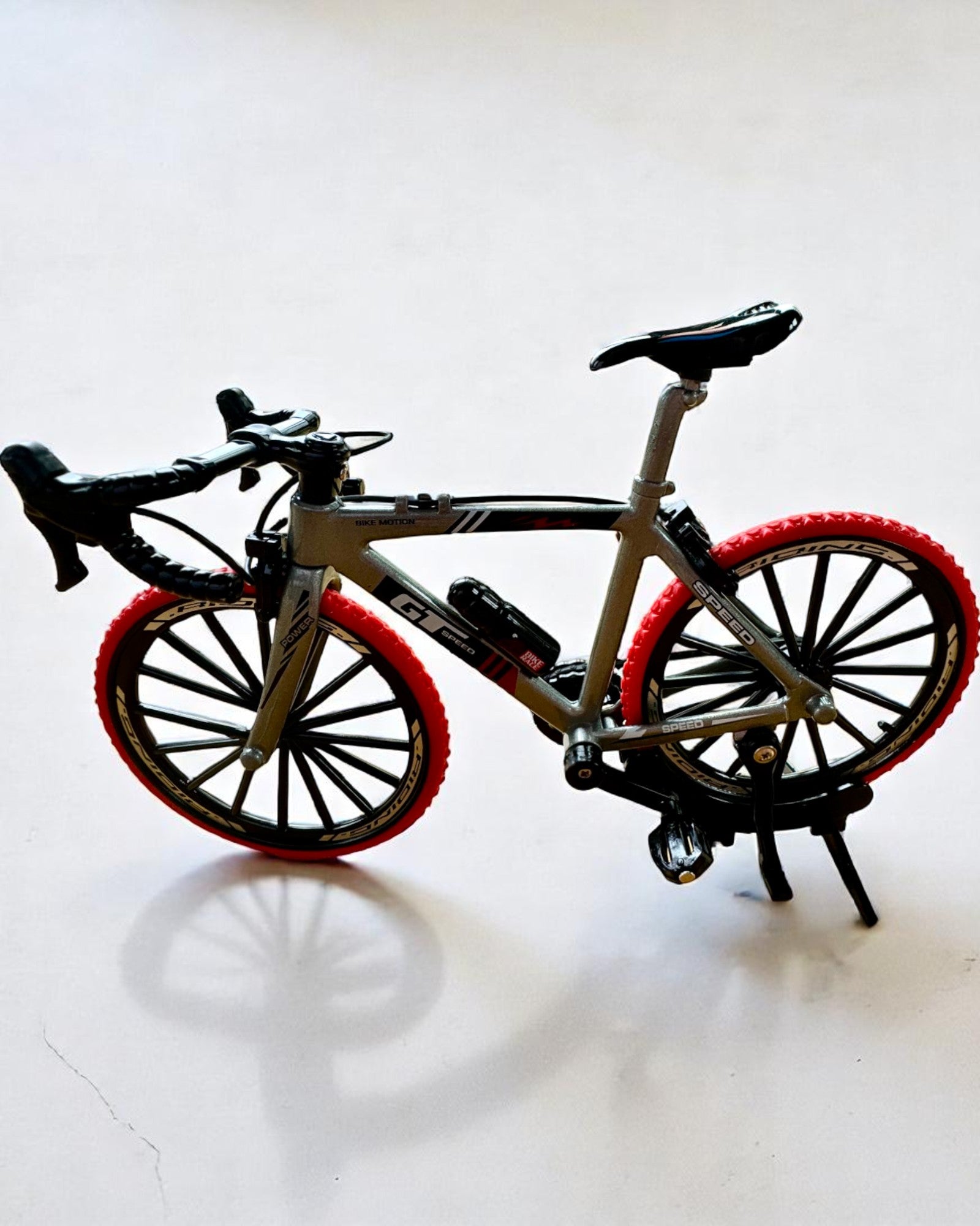 Міні-велосипед «Speedster» – колекційна модель з можливістю гравіювання, 2 варіанти на вибір