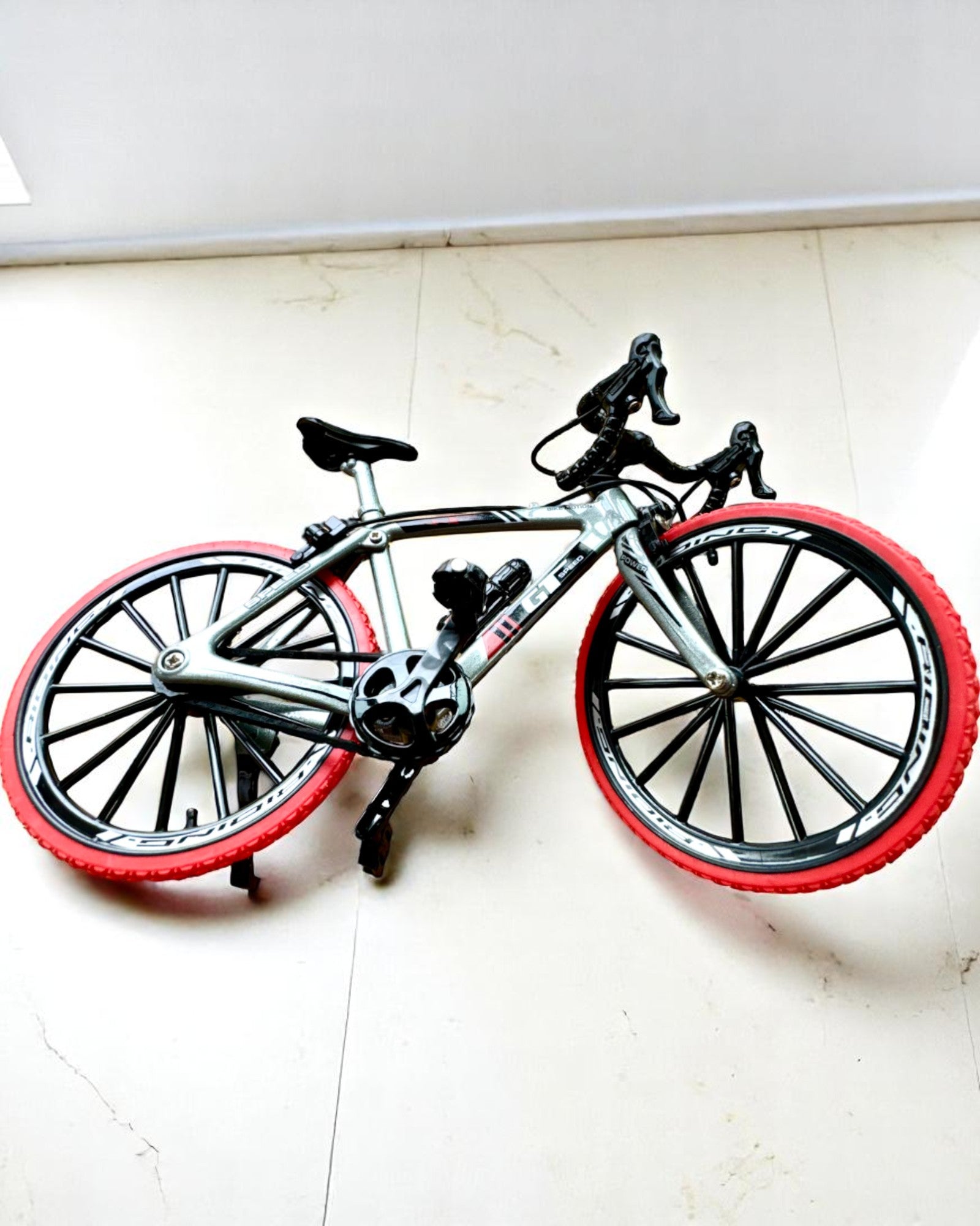 Міні-велосипед «Speedster» – колекційна модель з можливістю гравіювання, 2 варіанти на вибір