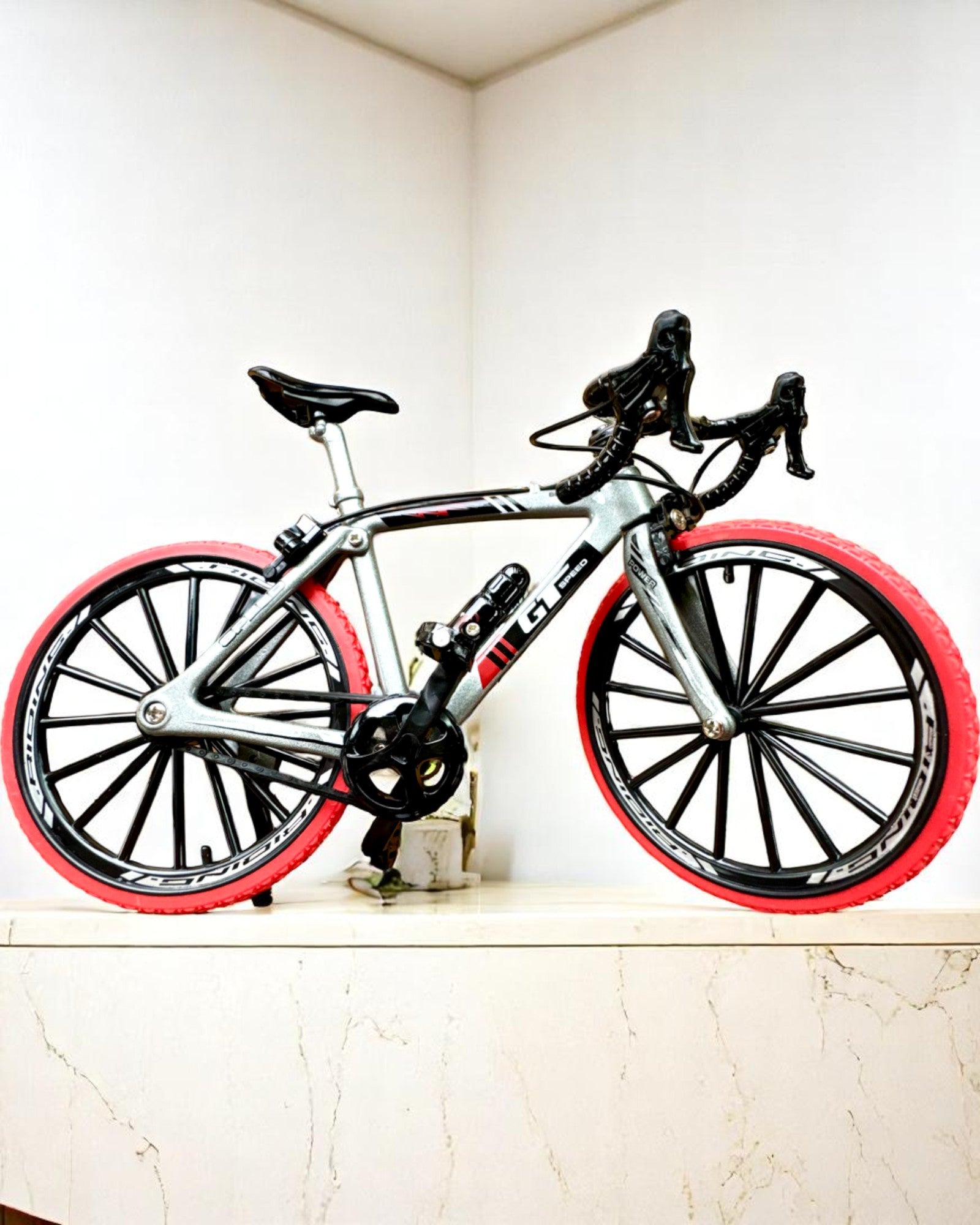 Міні-велосипед «Speedster» – колекційна модель з можливістю гравіювання, 2 варіанти на вибір