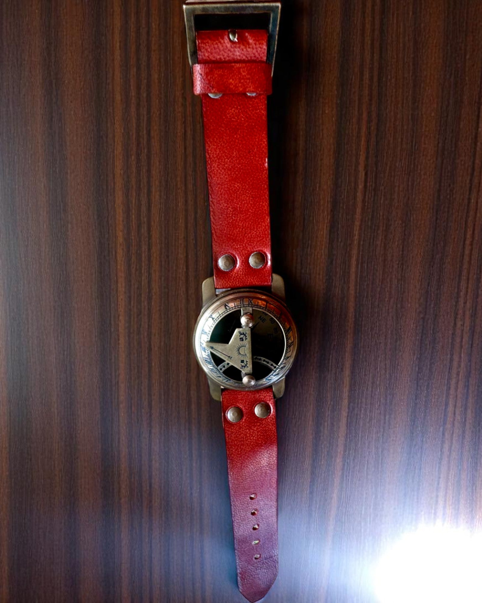 Сонячний годинник з компасом - Ручна робота, автентичне ремесло, можливість гравіювання