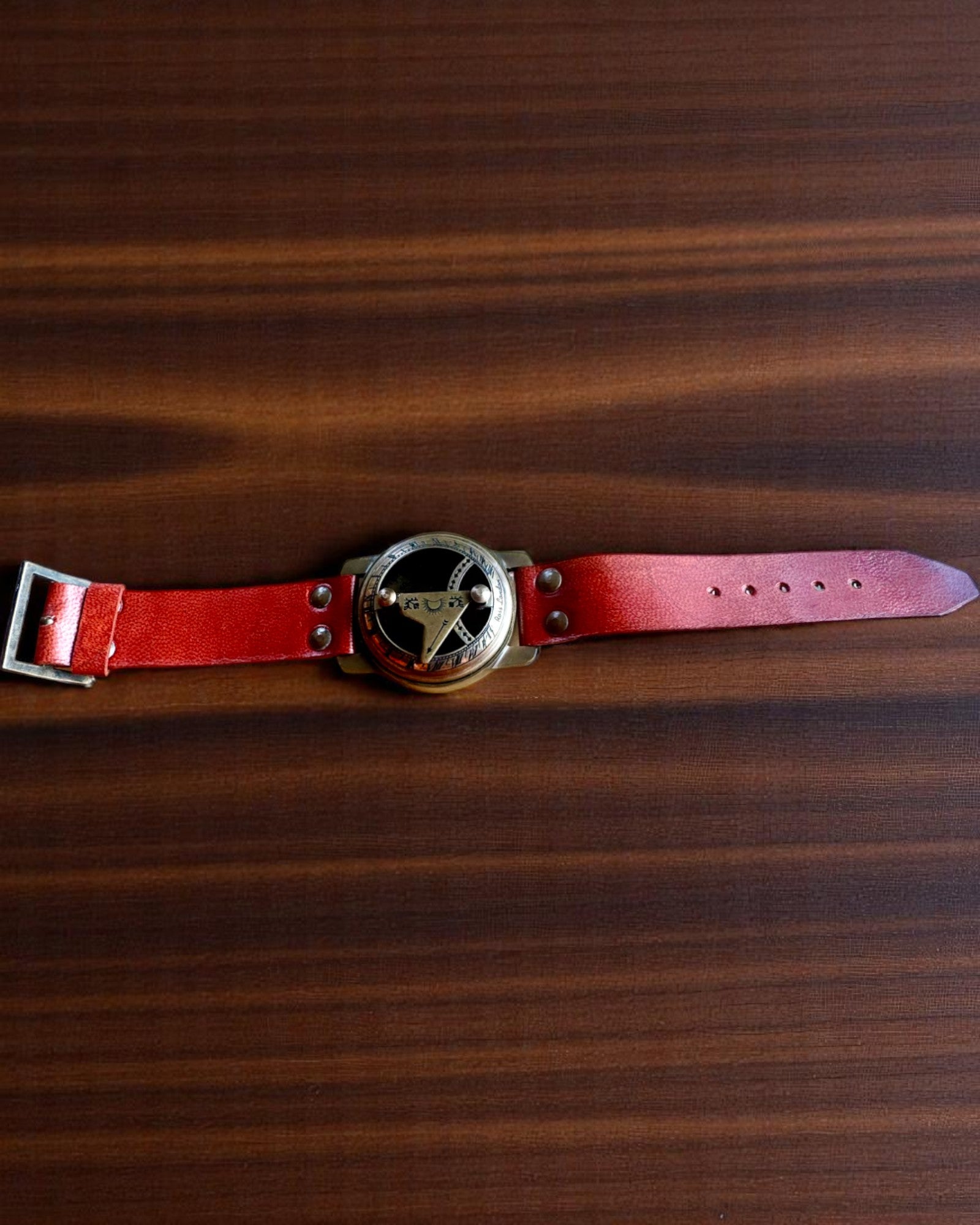 Ceas Solar cu Busolă - Lucrat Manual, Meșteșug Autentic, posibilitate de gravare