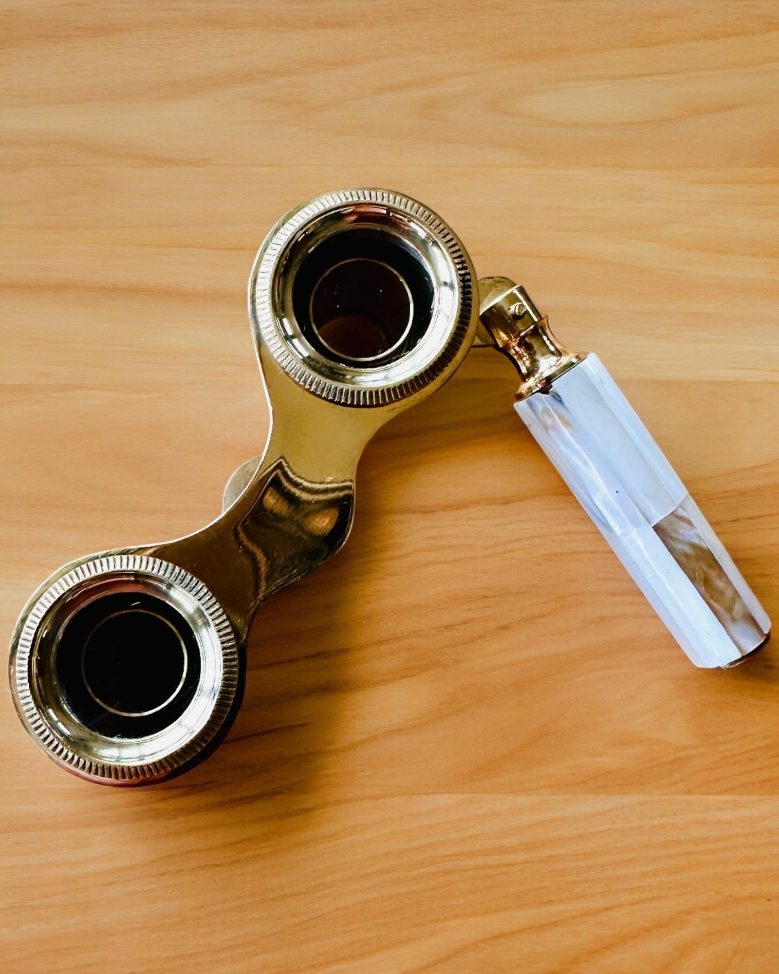 Teatriniai žiūronai „Elegancija“, binokliai - galimybė personalizuoti graviravimu kaip dovaną