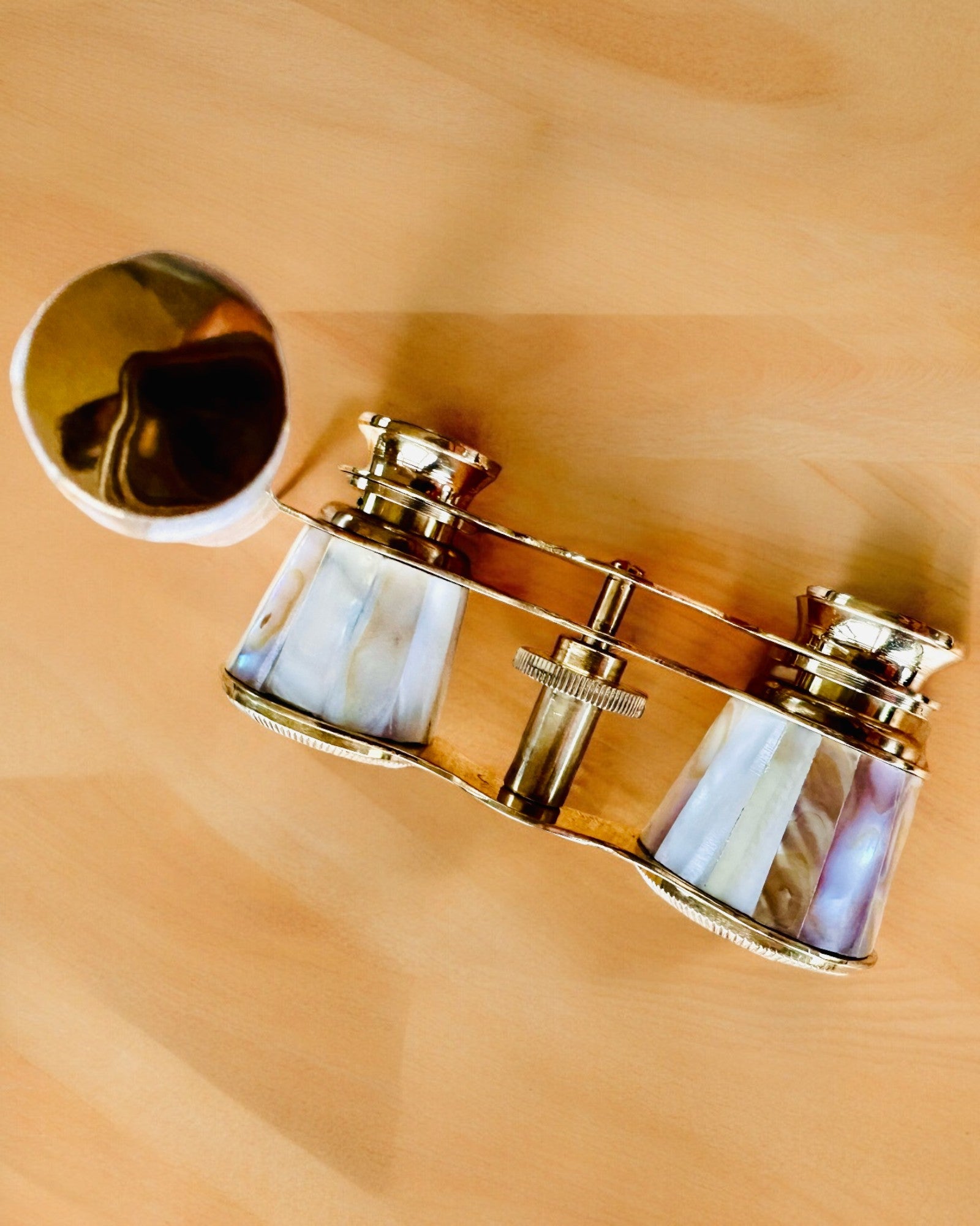 Teatriniai žiūronai „Elegancija“, binokliai - galimybė personalizuoti graviravimu kaip dovaną