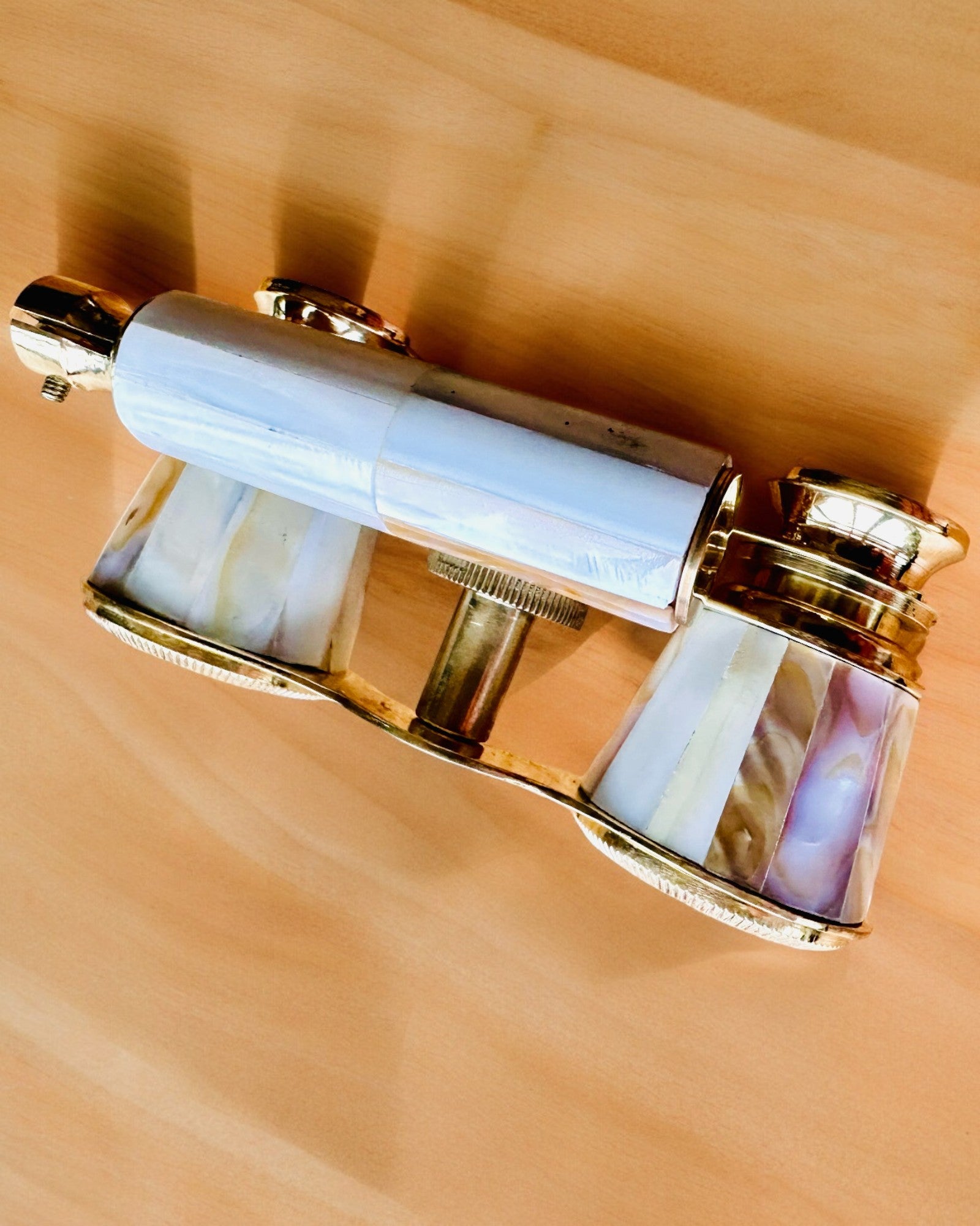 Teatriniai žiūronai „Elegancija“, binokliai - galimybė personalizuoti graviravimu kaip dovaną