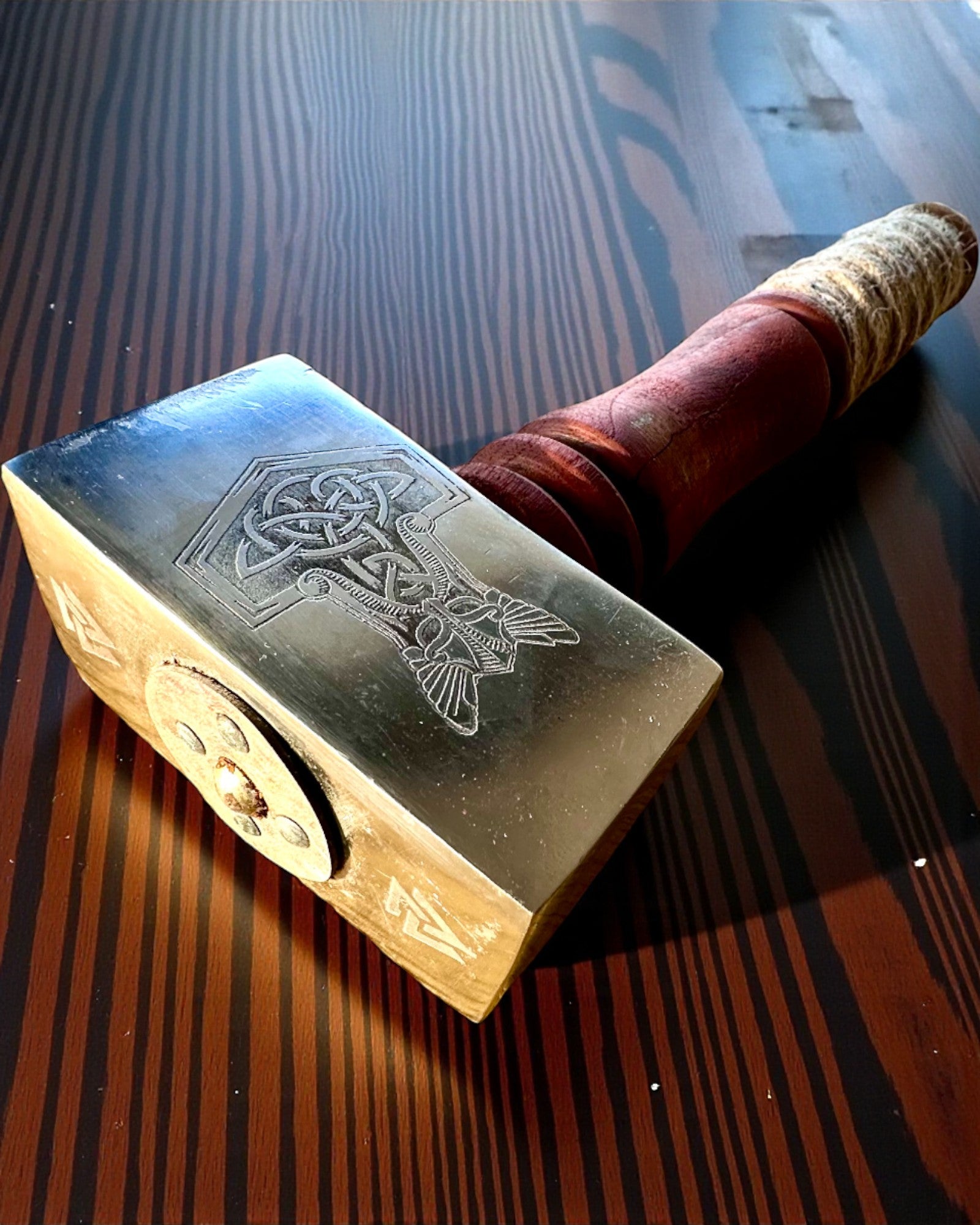 Mjölnir Hammer of the Skalds – 33 cm, Hand-Forged Viking Hammer with Engraving Option
