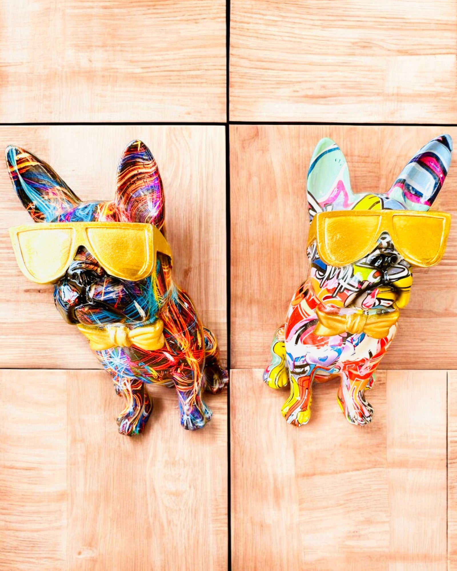 Кольоровий Бульдог з Окулярами - Унікальна Декорація Інтер'єру, декоративна фігурка на подарунок, персоналізація гравіюванням