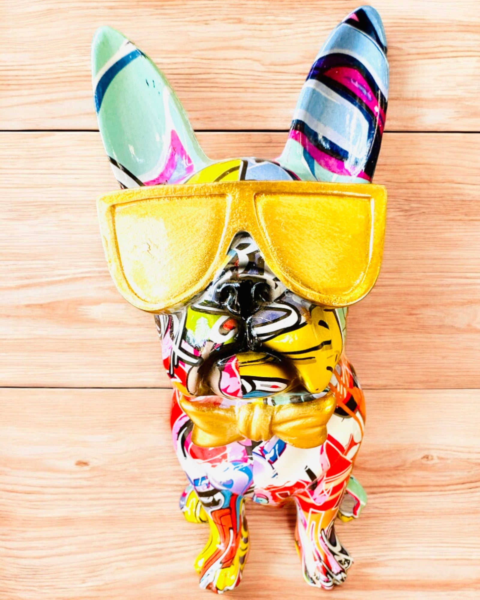 Кольоровий Бульдог з Окулярами - Унікальна Декорація Інтер'єру, декоративна фігурка на подарунок, персоналізація гравіюванням