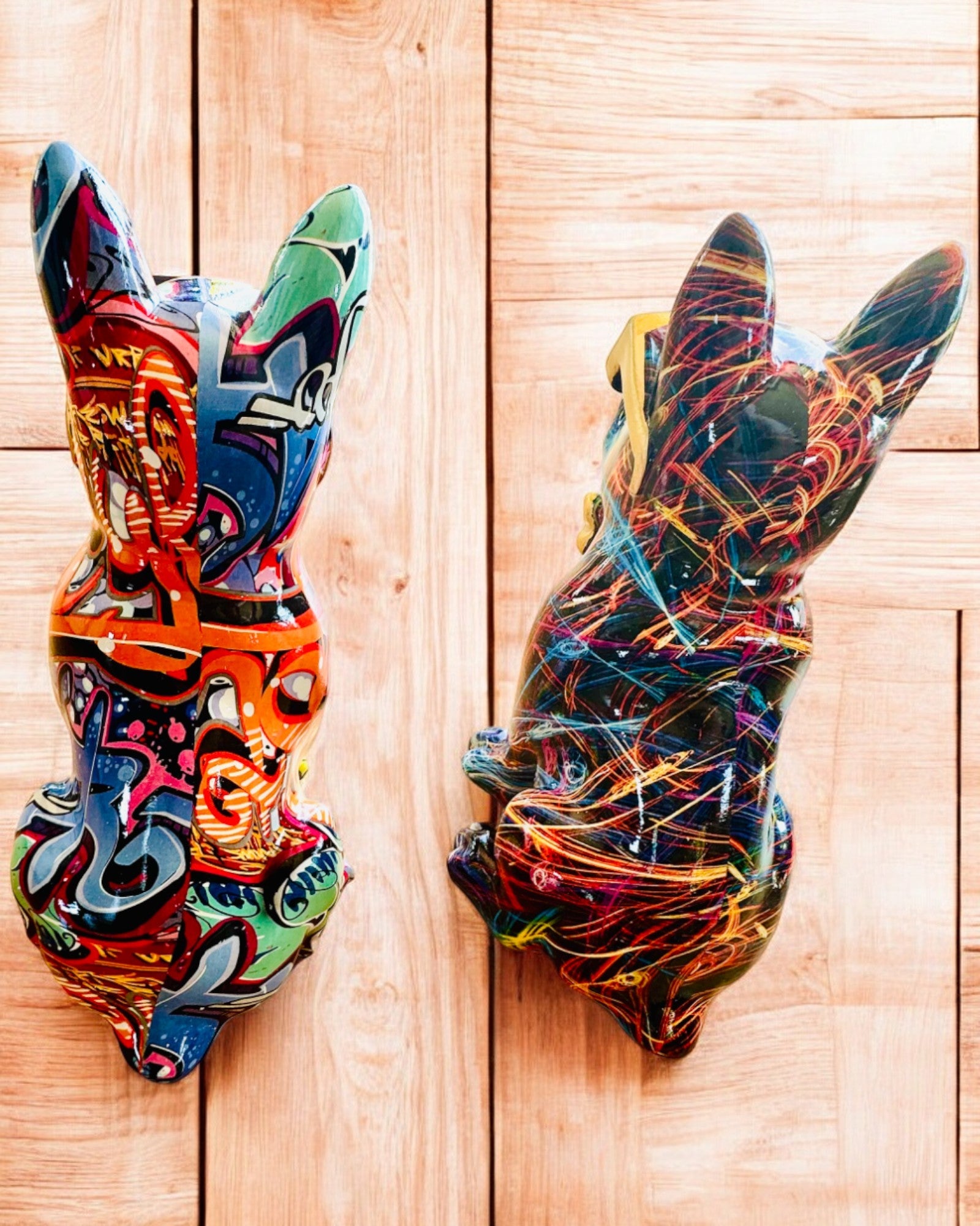 Кольоровий Бульдог з Окулярами - Унікальна Декорація Інтер'єру, декоративна фігурка на подарунок, персоналізація гравіюванням