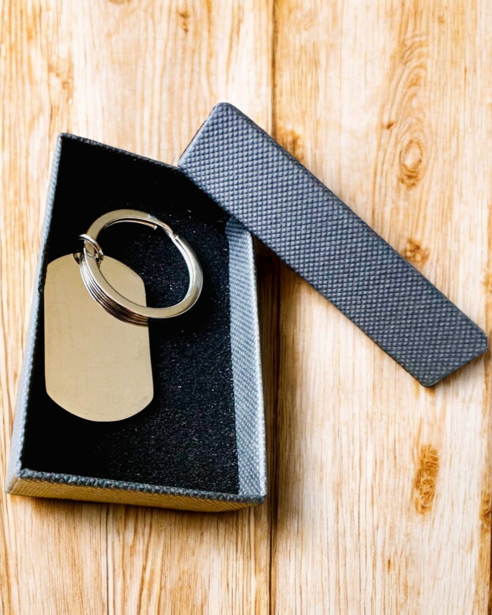 Військовий брелок ID "Незламний" з нержавіючої сталі – Персоналізоване гравіювання