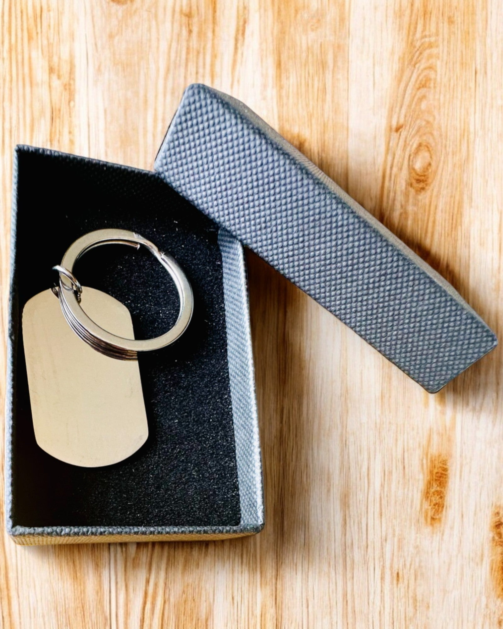 Військовий брелок ID "Незламний" з нержавіючої сталі – Персоналізоване гравіювання