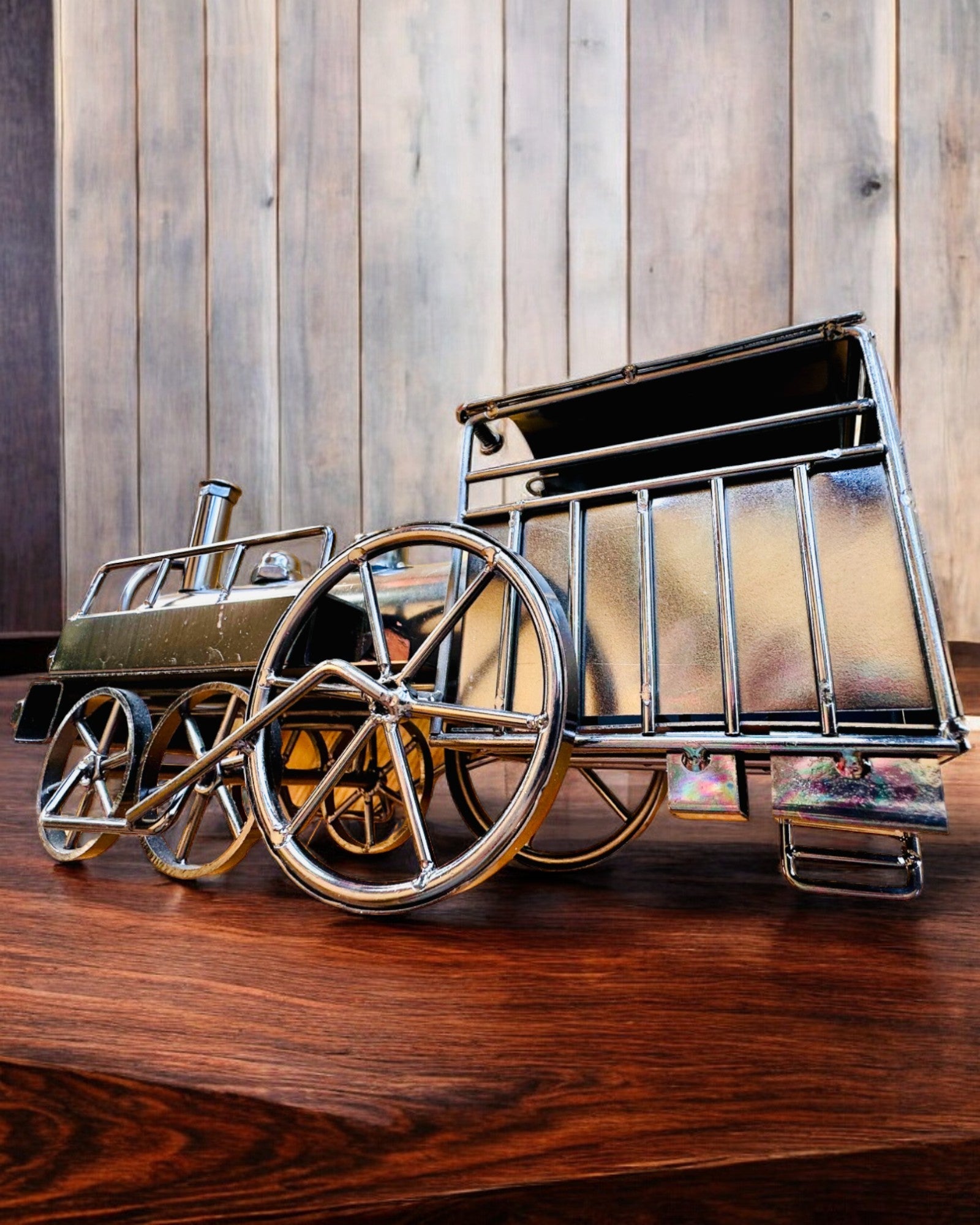 Локомотив з заліза «Retro Express» – декорація, модель, ручної роботи з можливістю гравірування на подарунок