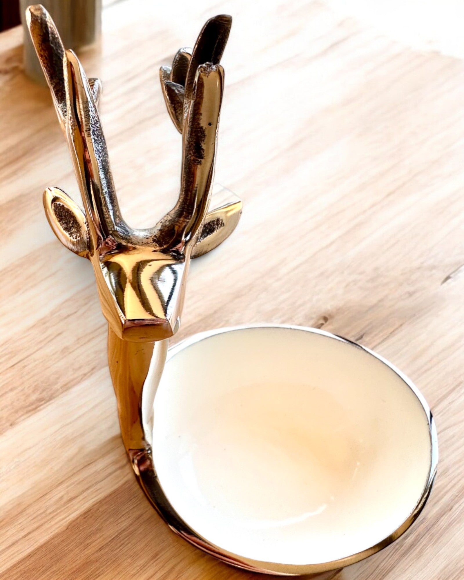 Elegantna zdjelica Rogata Ljepota – Ručni rad iz Indije, personalizacija gravurom