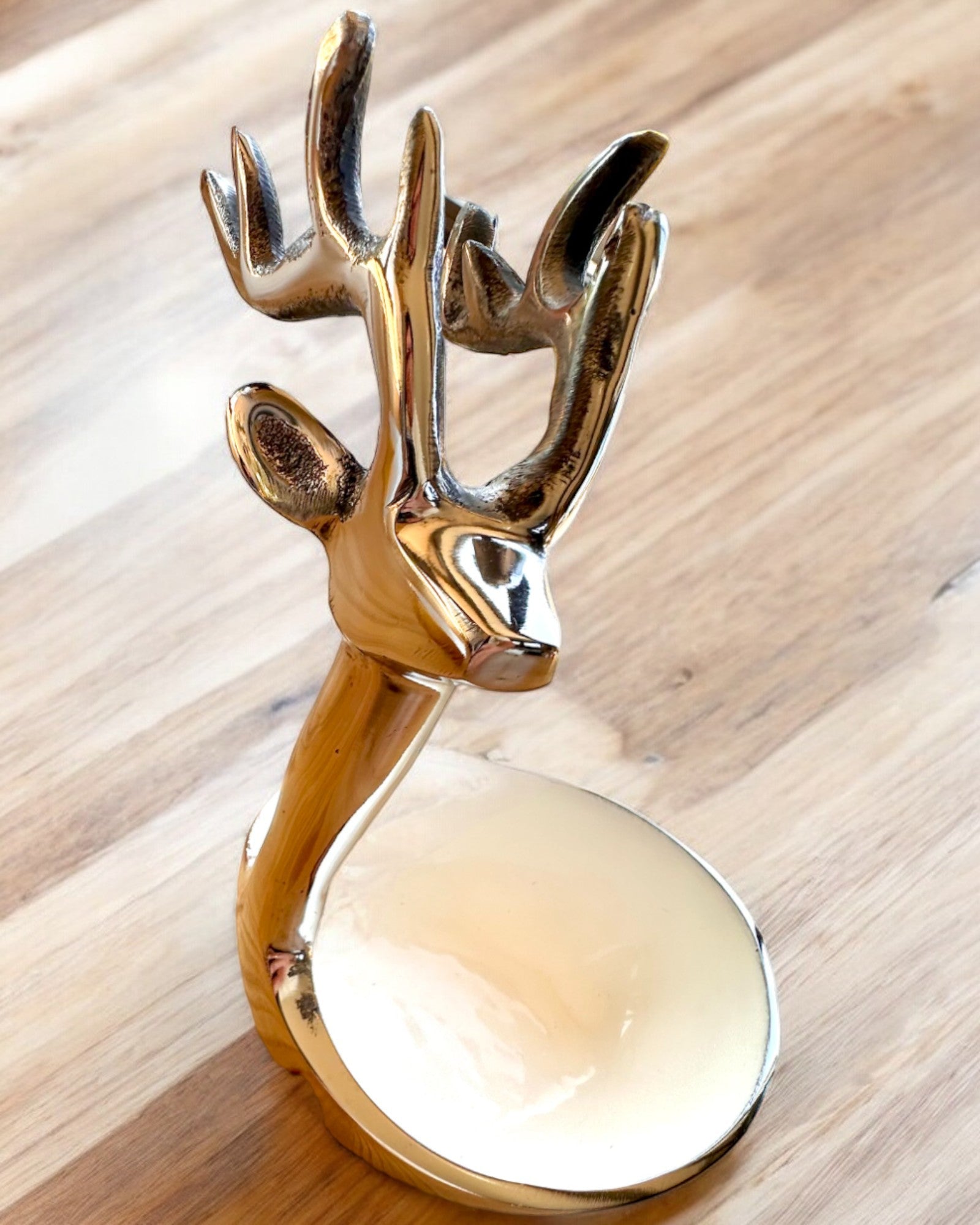 Elegantna zdjelica Rogata Ljepota – Ručni rad iz Indije, personalizacija gravurom