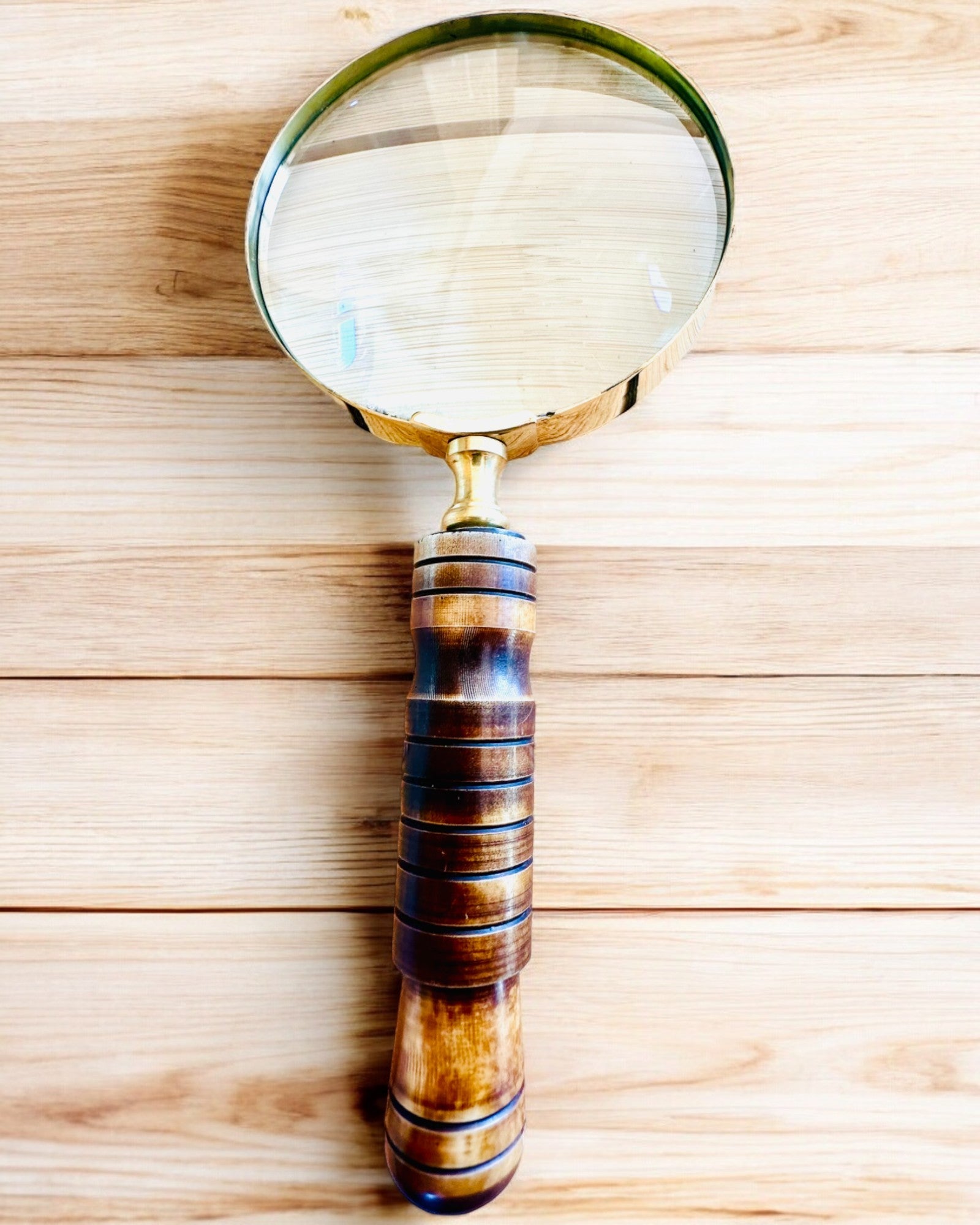 Large Retro Magnifying Glass, personalization option for a gift with engraving - variants available