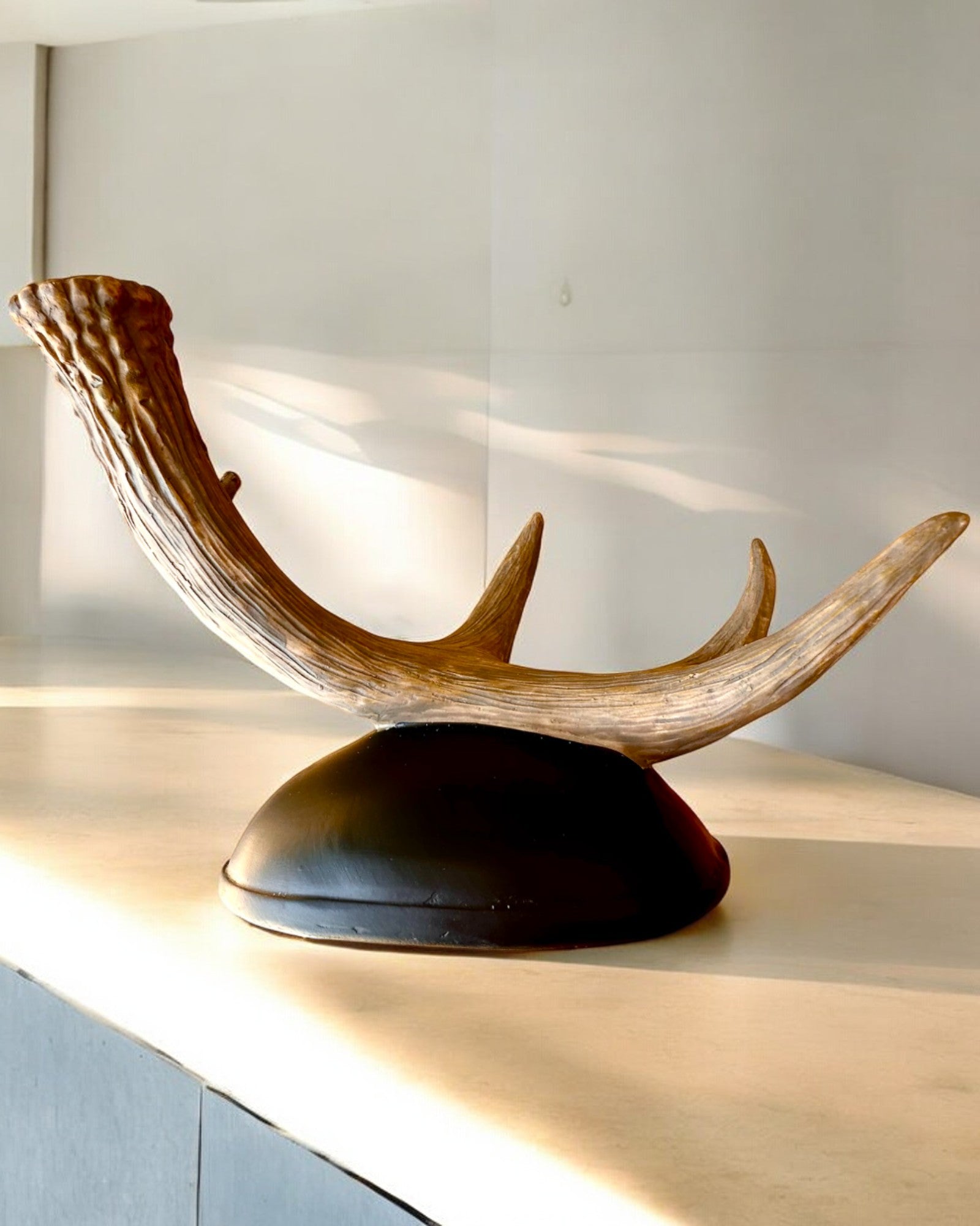 Suport de Vin "Cerb" cu Coarne cu Opțiune de Gravare pentru cadou