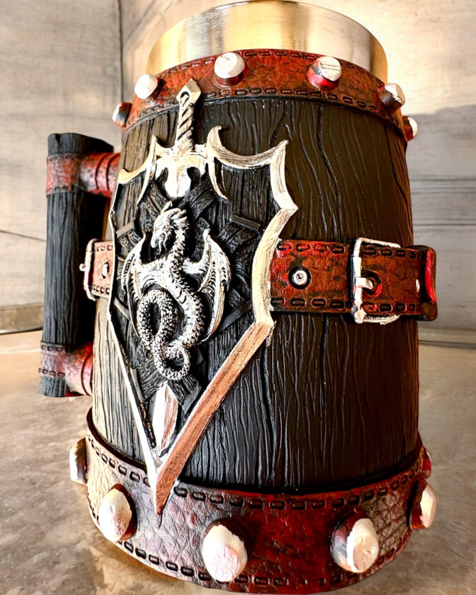 Мрачний Кухоль Драконового Воїна з Можливістю Гравіювання на подарунок, об'єм 600 мл