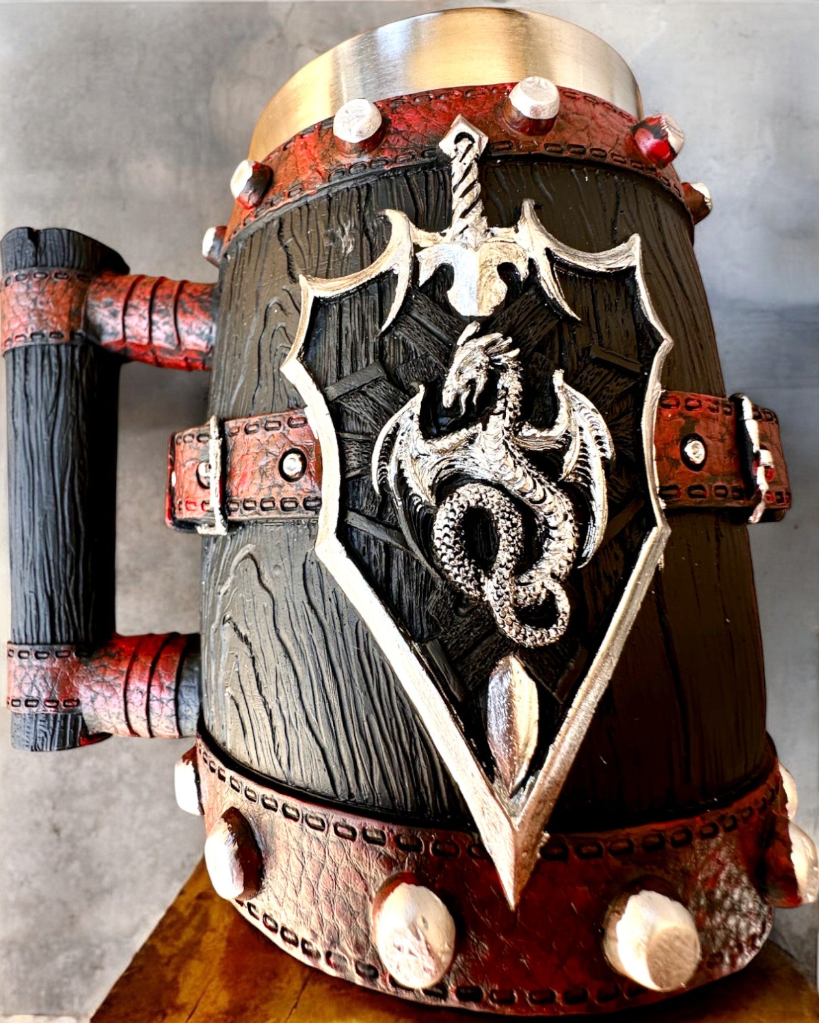 Мрачний Кухоль Драконового Воїна з Можливістю Гравіювання на подарунок, об'єм 600 мл