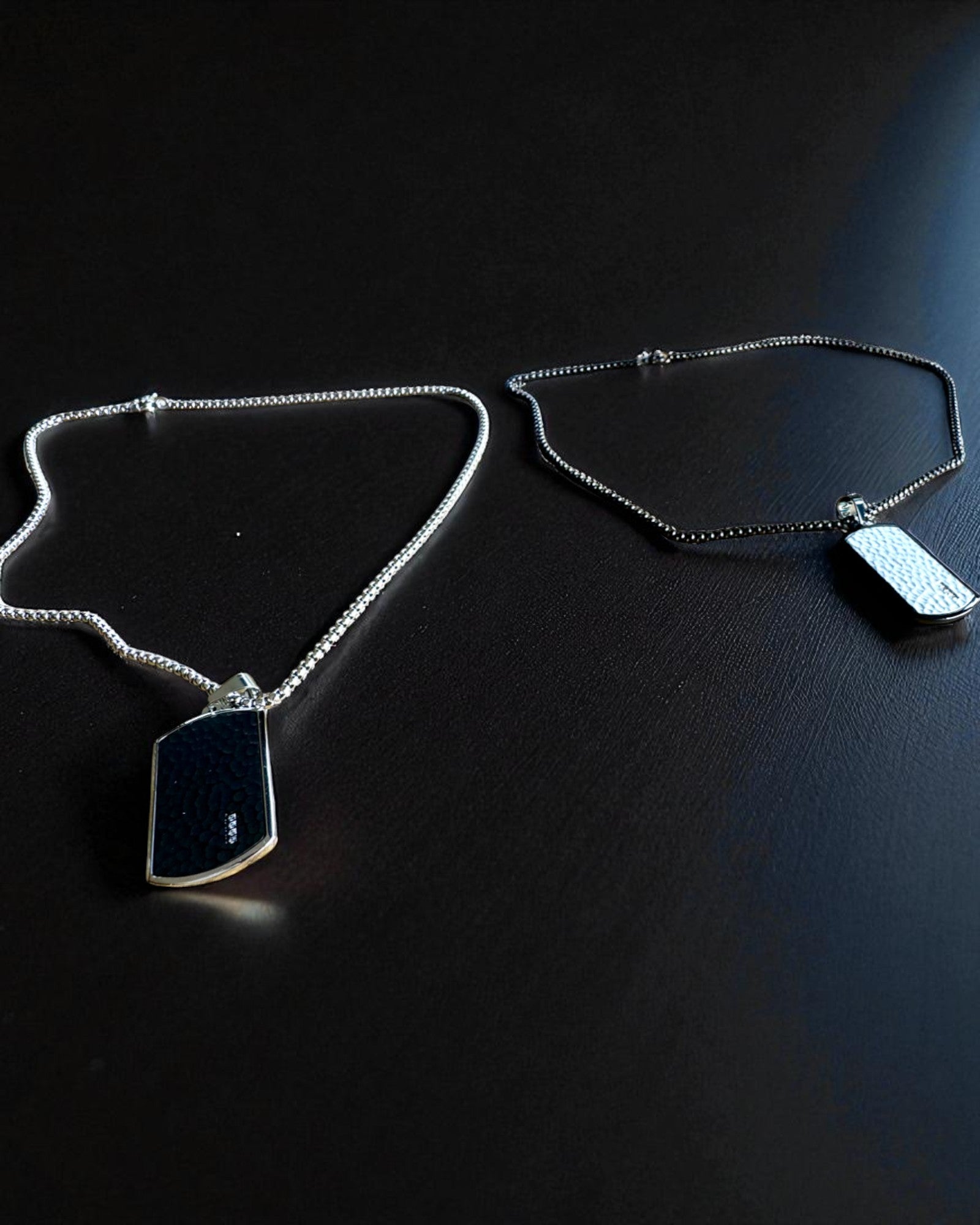 Muška ogrlica Dog Tag „SteelVision” – nehrđajući čelik, 15 varijanti, personalizacija gravurom