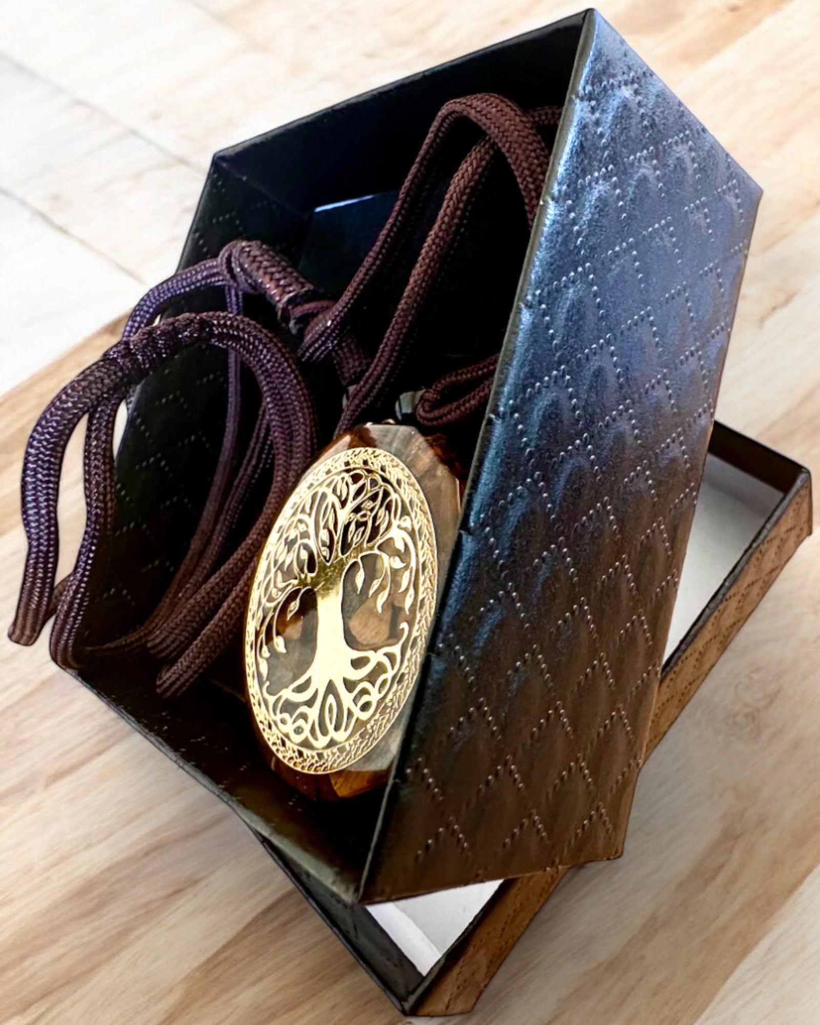 Амулет "Дерево Життя" з тигровим оком, намисто на подарунок з персоналізацією гравіюванням