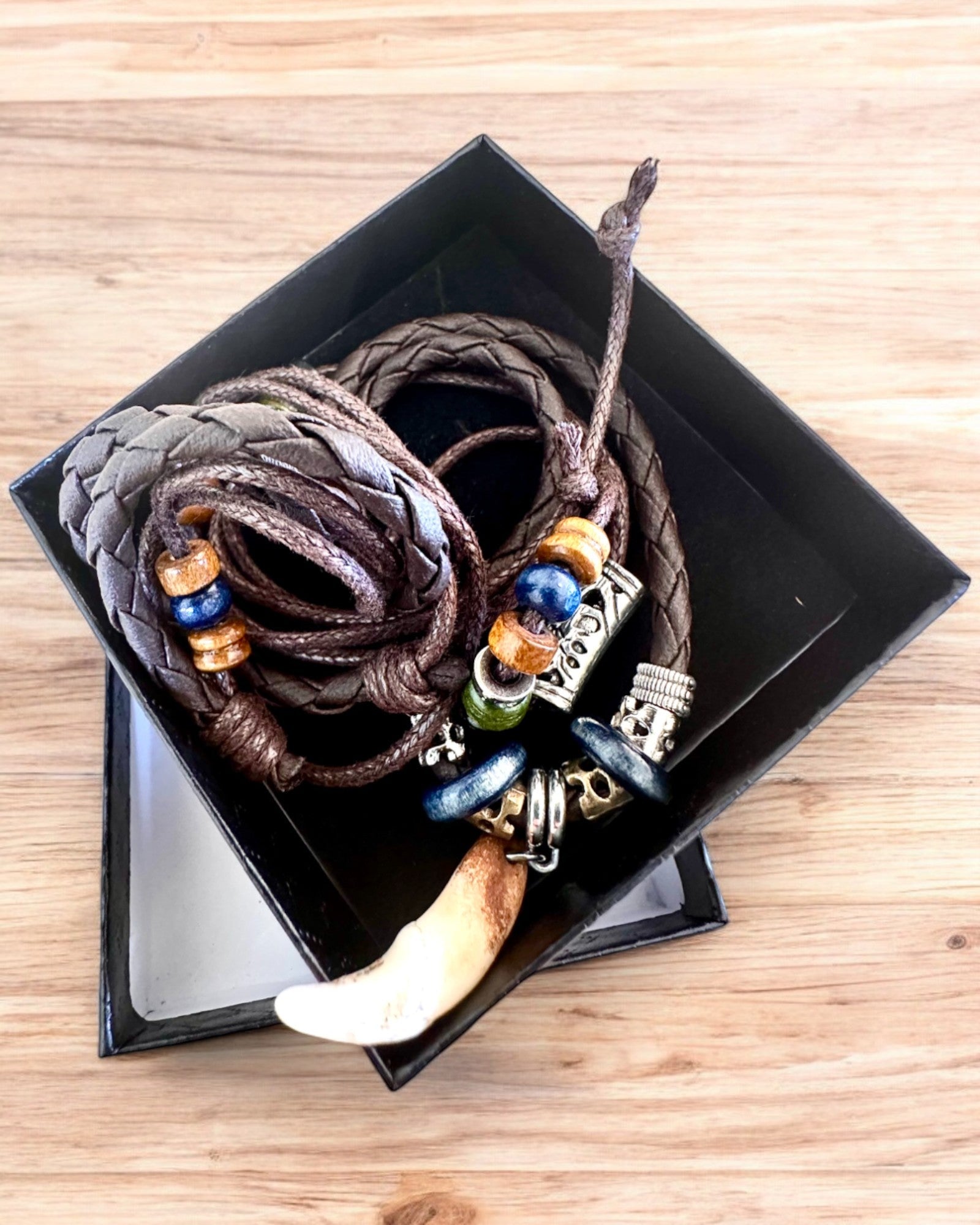 Вовчий Зуб - Намисто Сили - можливість персоналізації гравіюванням на подарунок