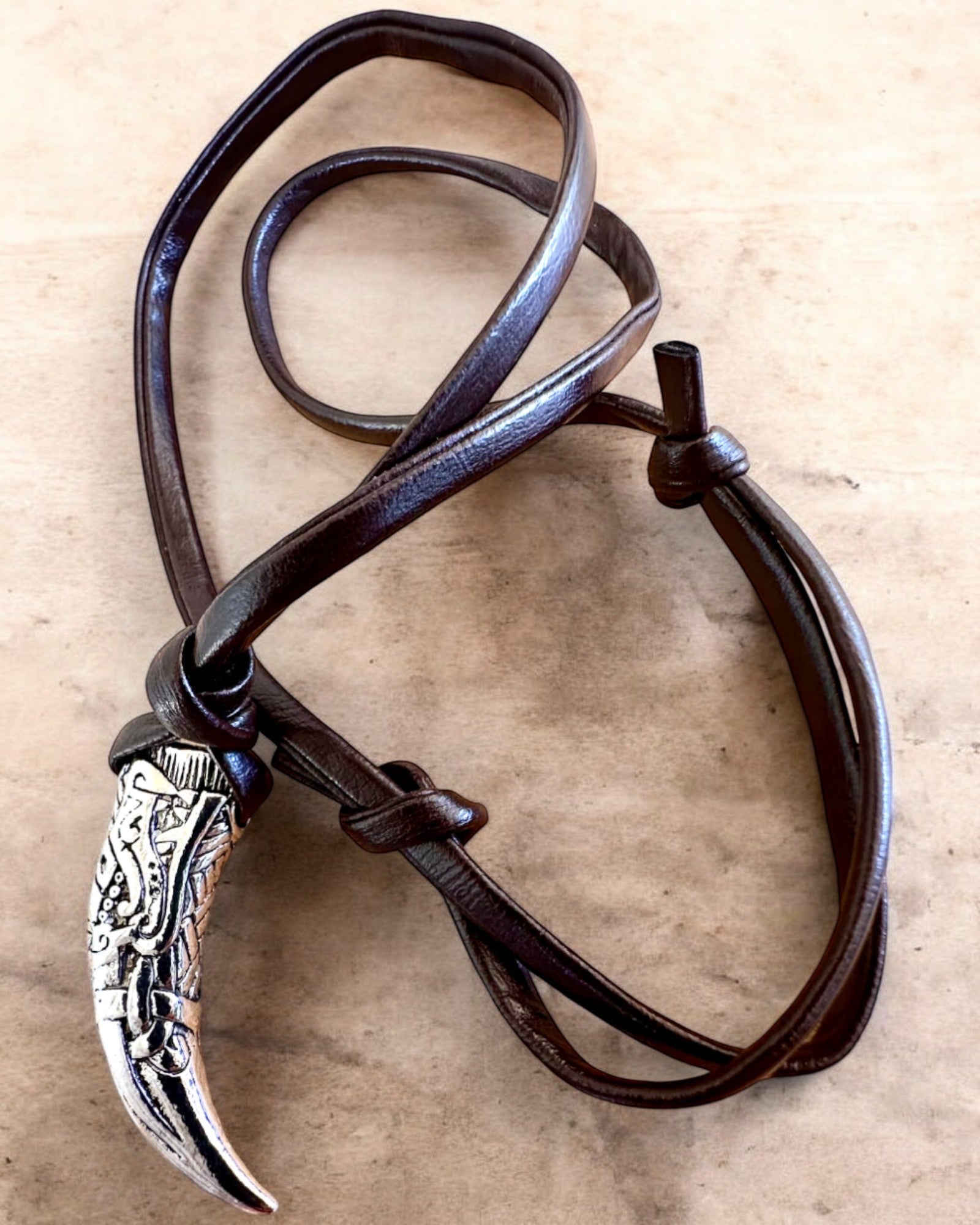 Вовчий Клик з нержавіючої сталі – Амулет Мужності, намисто з можливістю персоналізації гравіюванням на подарунок