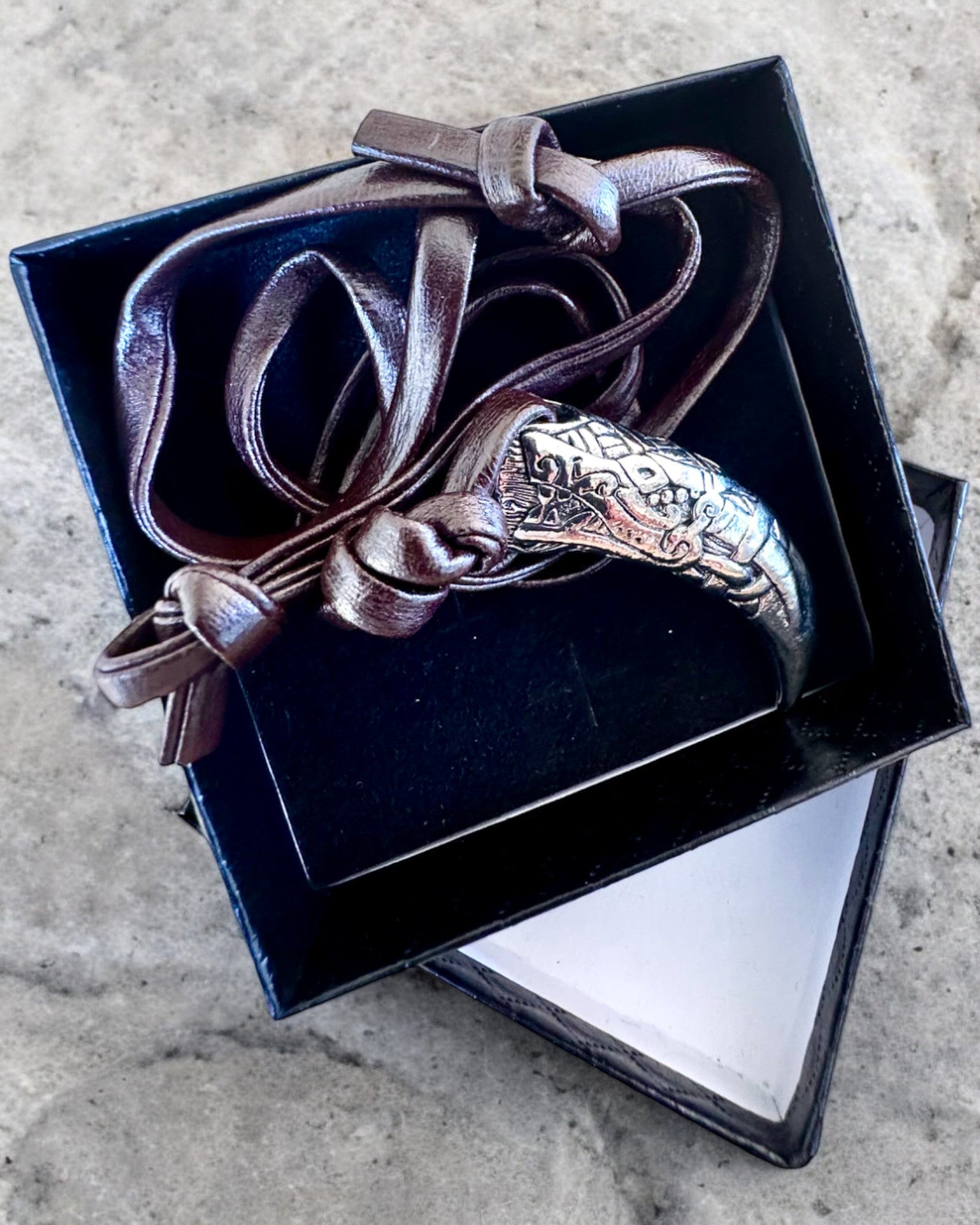 Вовчий Клик з нержавіючої сталі – Амулет Мужності, намисто з можливістю персоналізації гравіюванням на подарунок