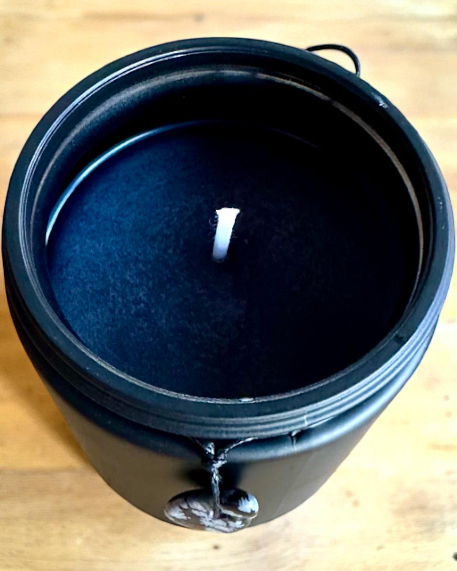 Intencionali sojų vaško žvakė Obsidianas – pasitikėjimas savimi ir vidinė stiprybė, 250 ml, galimybė personalizuoti dovanai