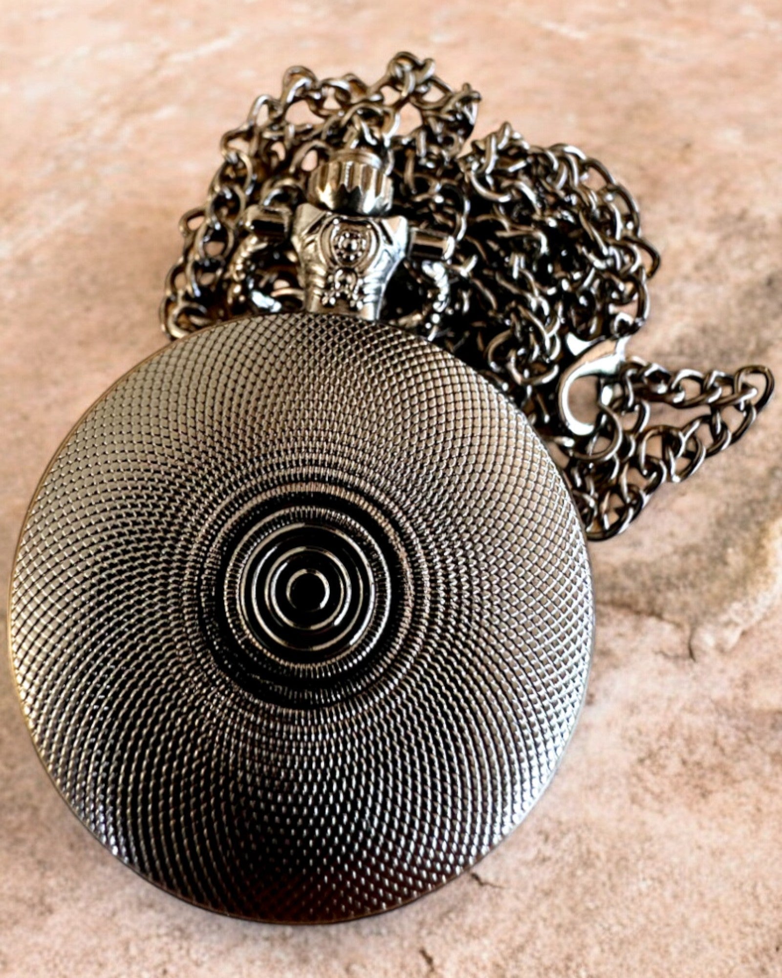 Кишеньковий годинник "Магічна Колода" - Стильний аксесуар з нержавіючої сталі, персоналізація гравіюванням на подарунок