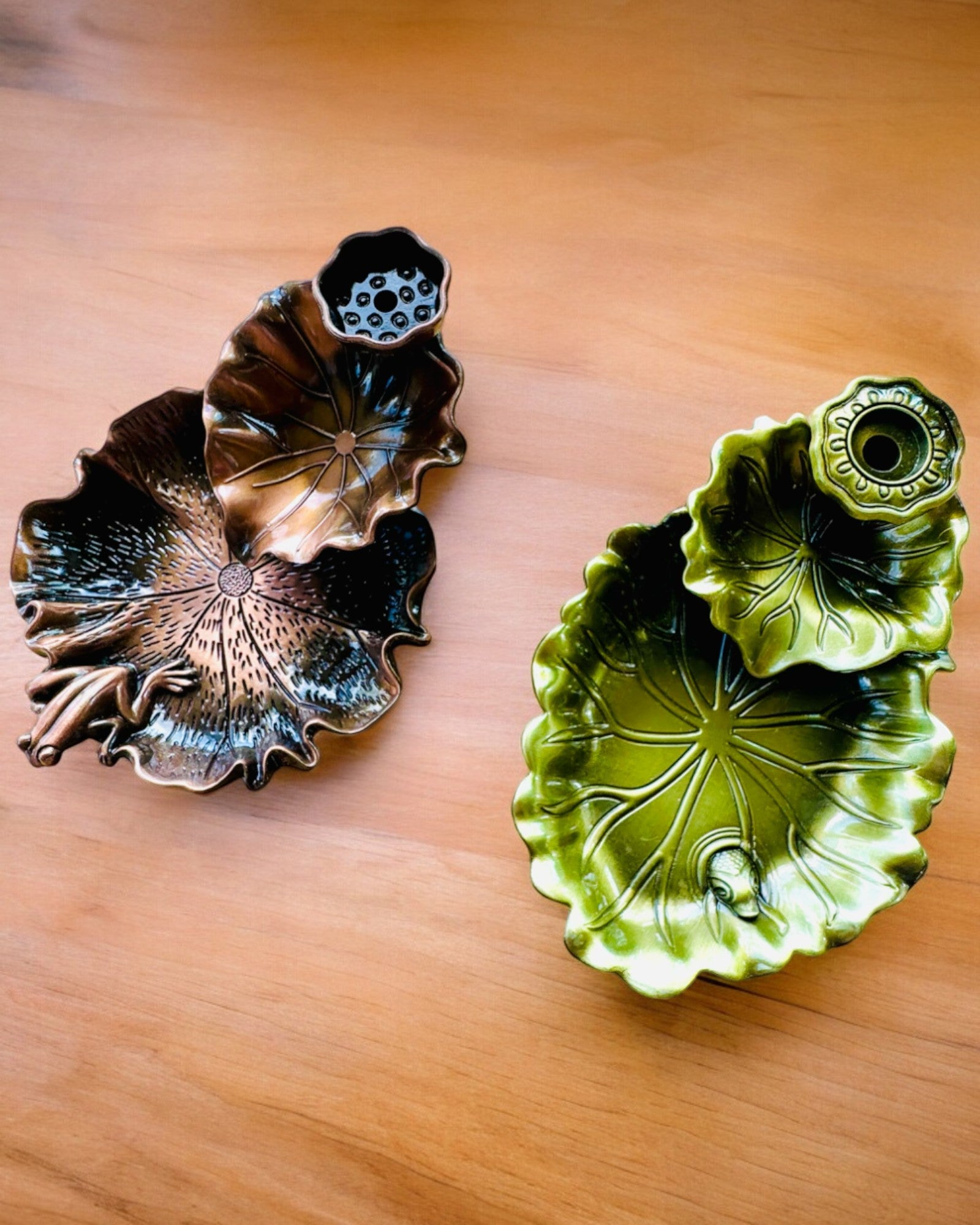 Suport Metalic Elegant pentru Tămâie Frunză de Lotus - 4 variante disponibile, posibilitate de personalizare cu gravură pentru cadou