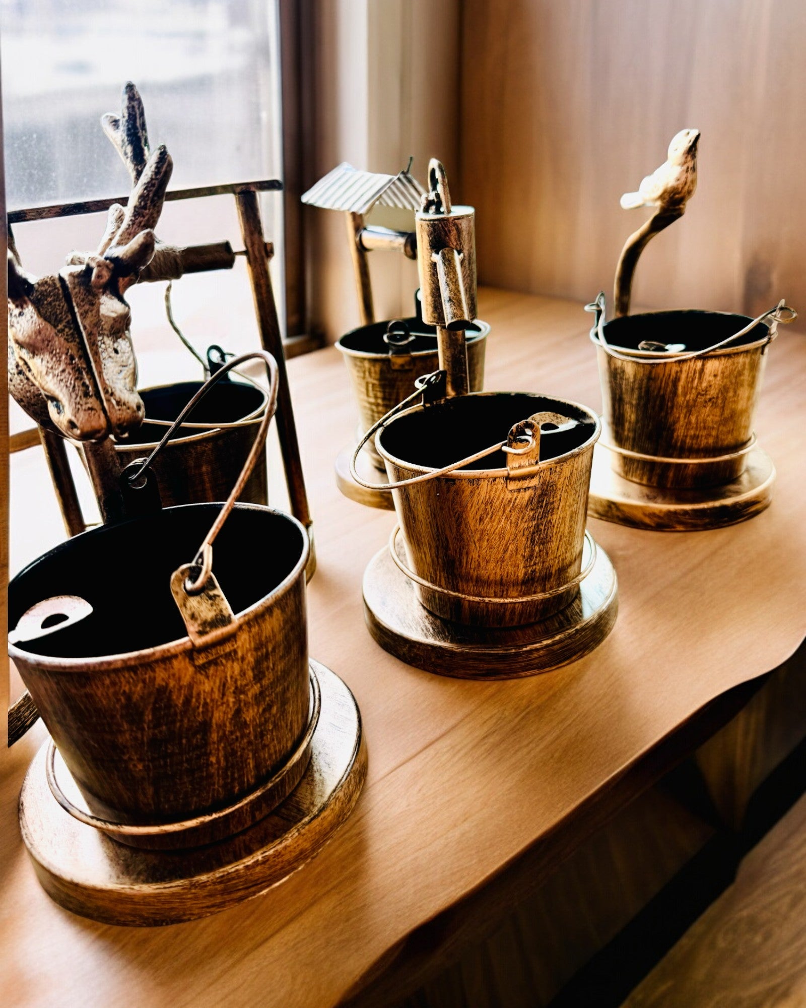 Cenicero Metálico Estilizado "Rustic Charm" de 19-23 cm de altura, 8 variantes a elegir, grabado a pedido