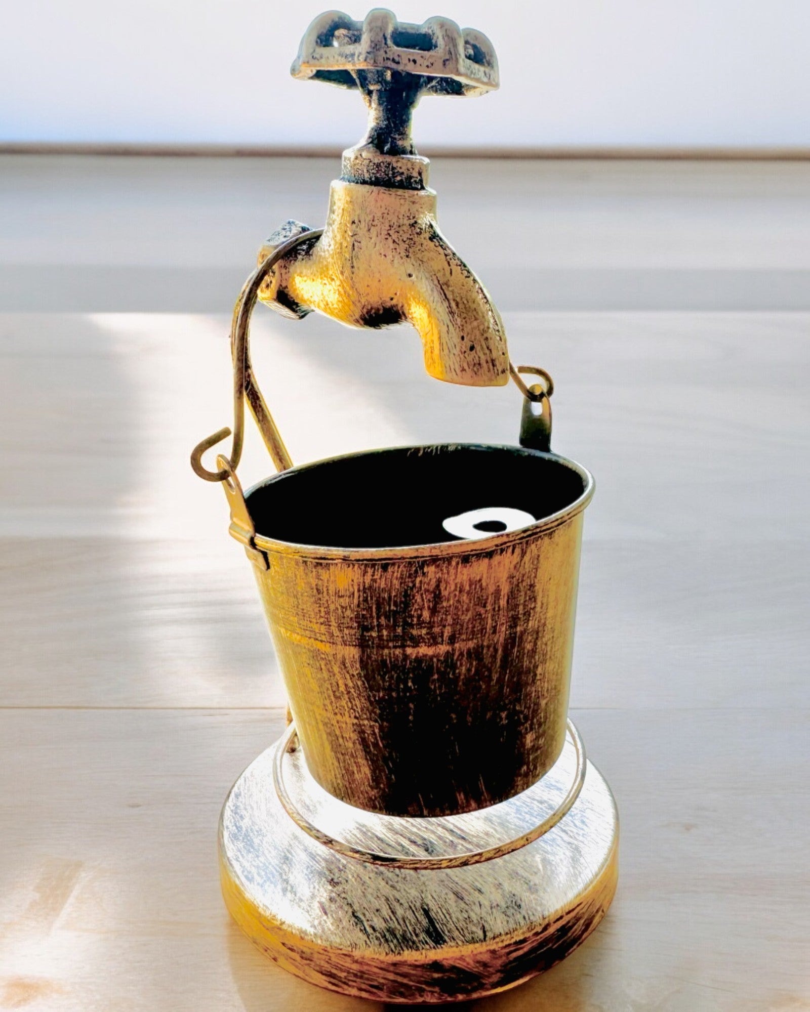 Cenicero Metálico Estilizado "Rustic Charm" de 19-23 cm de altura, 8 variantes a elegir, grabado a pedido