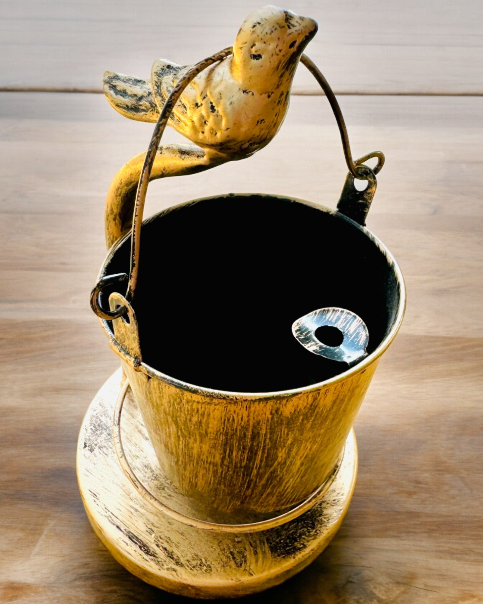 Cenicero Metálico Estilizado "Rustic Charm" de 19-23 cm de altura, 8 variantes a elegir, grabado a pedido