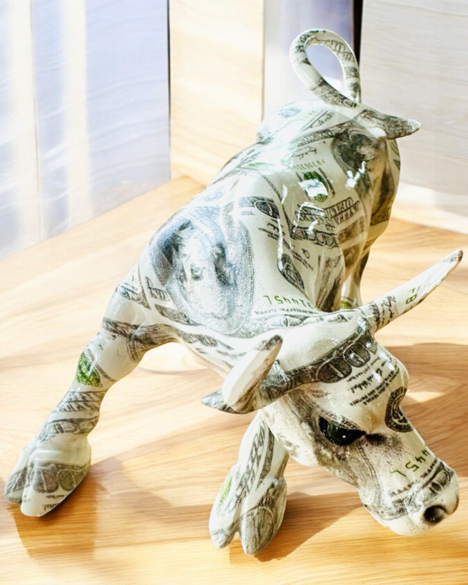 Sculptură Decorativă Taur "BullArt" – Artă Unică cu Opțiune de Gravare - 4 variante de culoare, pentru cadou personalizat