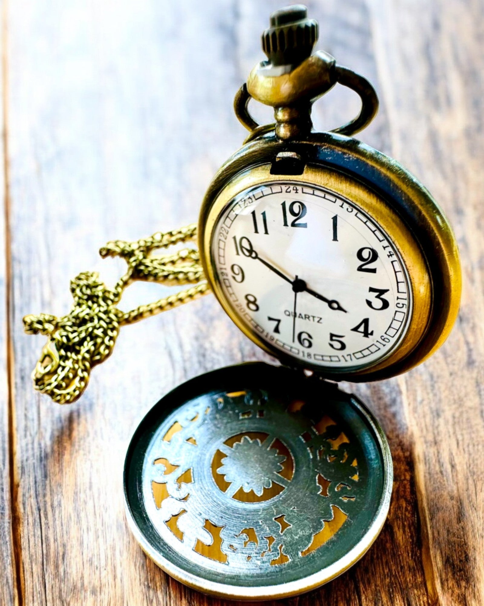 Antique Pocket Watch with Compass Motif and Chain, Quartz, personalization with engraving