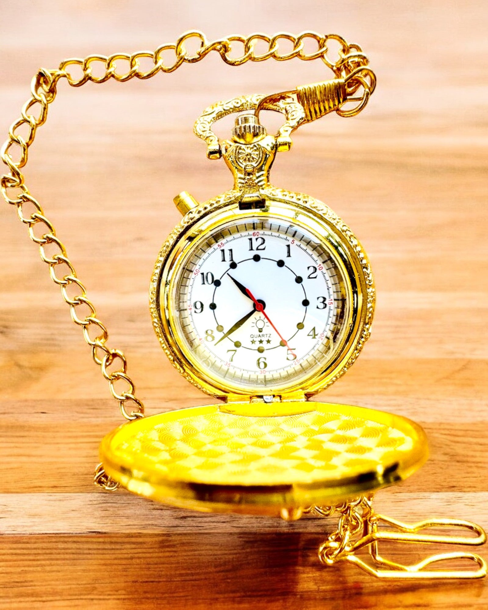 Карманний годинник "Мотоциклетний Елегант 2" – Гравірування на подарунок, 3 кольорові варіанти