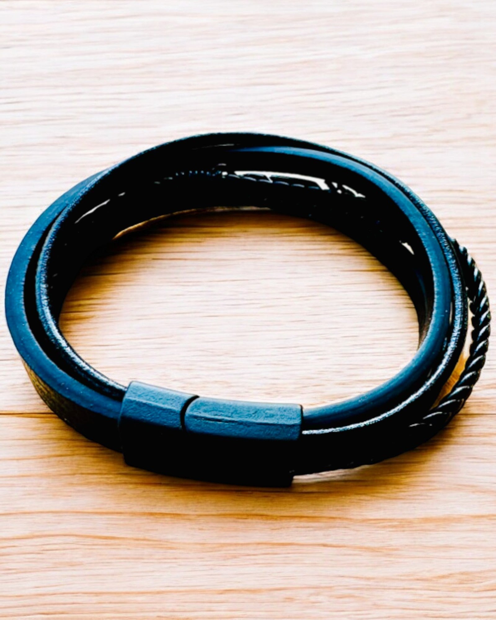 Браслет "Orzeł" з можливістю гравіювання, 3 кольорові варіанти