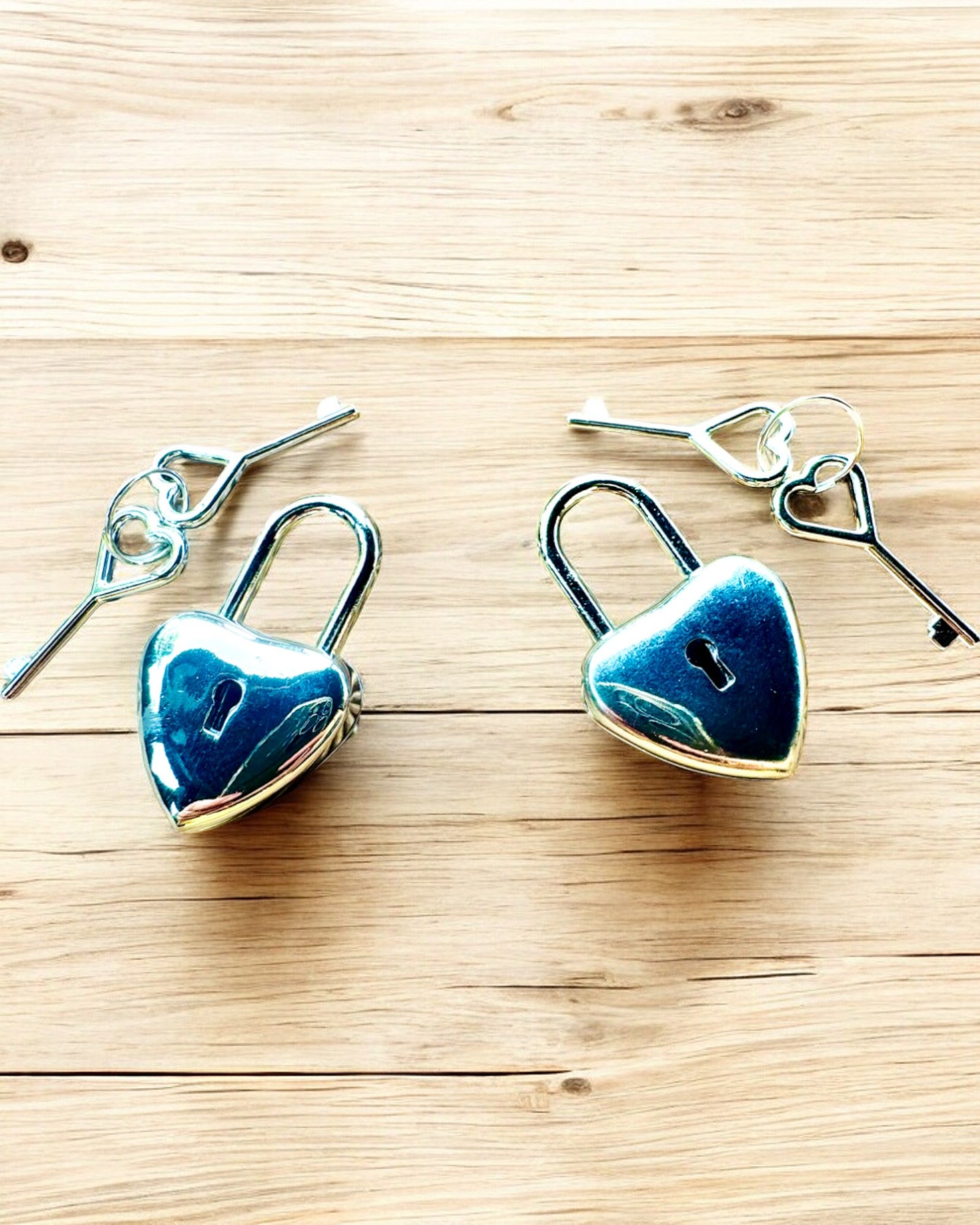 Ключі Любові в кольорі Срібному 2 міні Замки у Формі Серця, можливість персоналізації гравіюванням на подарунок