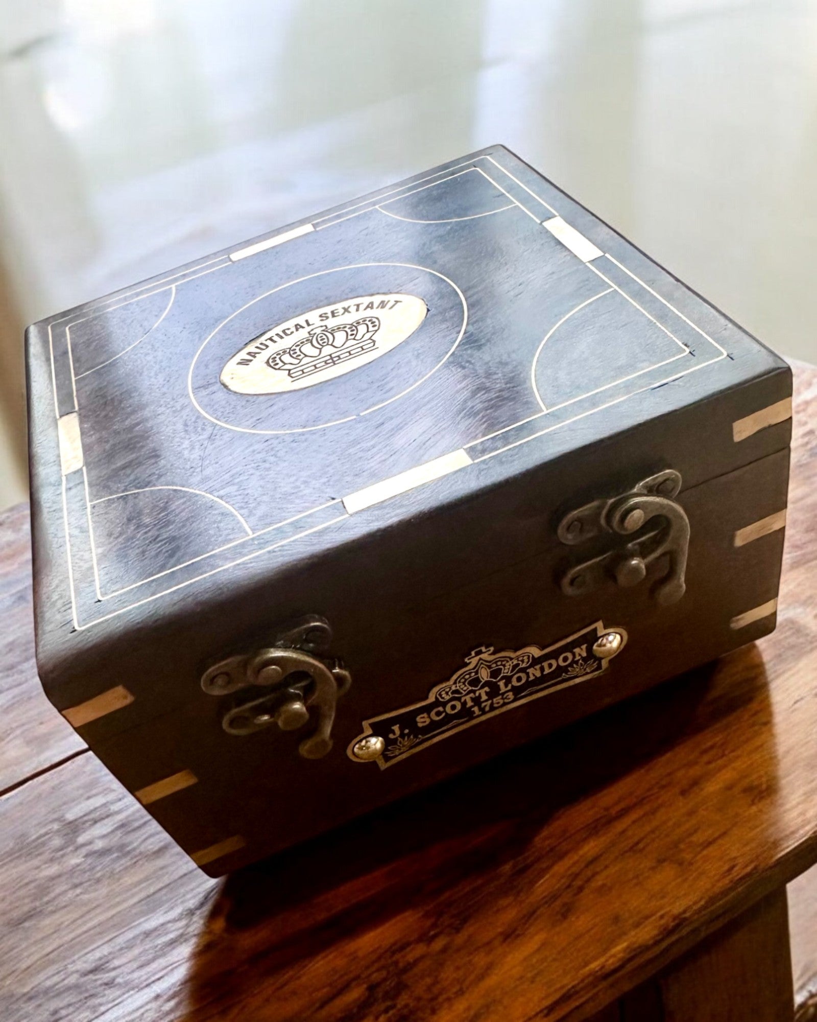 Gran Caja de Madera para Sextante o Brújula Premium "Mariner's Legacy" con Posibilidad de Grabado