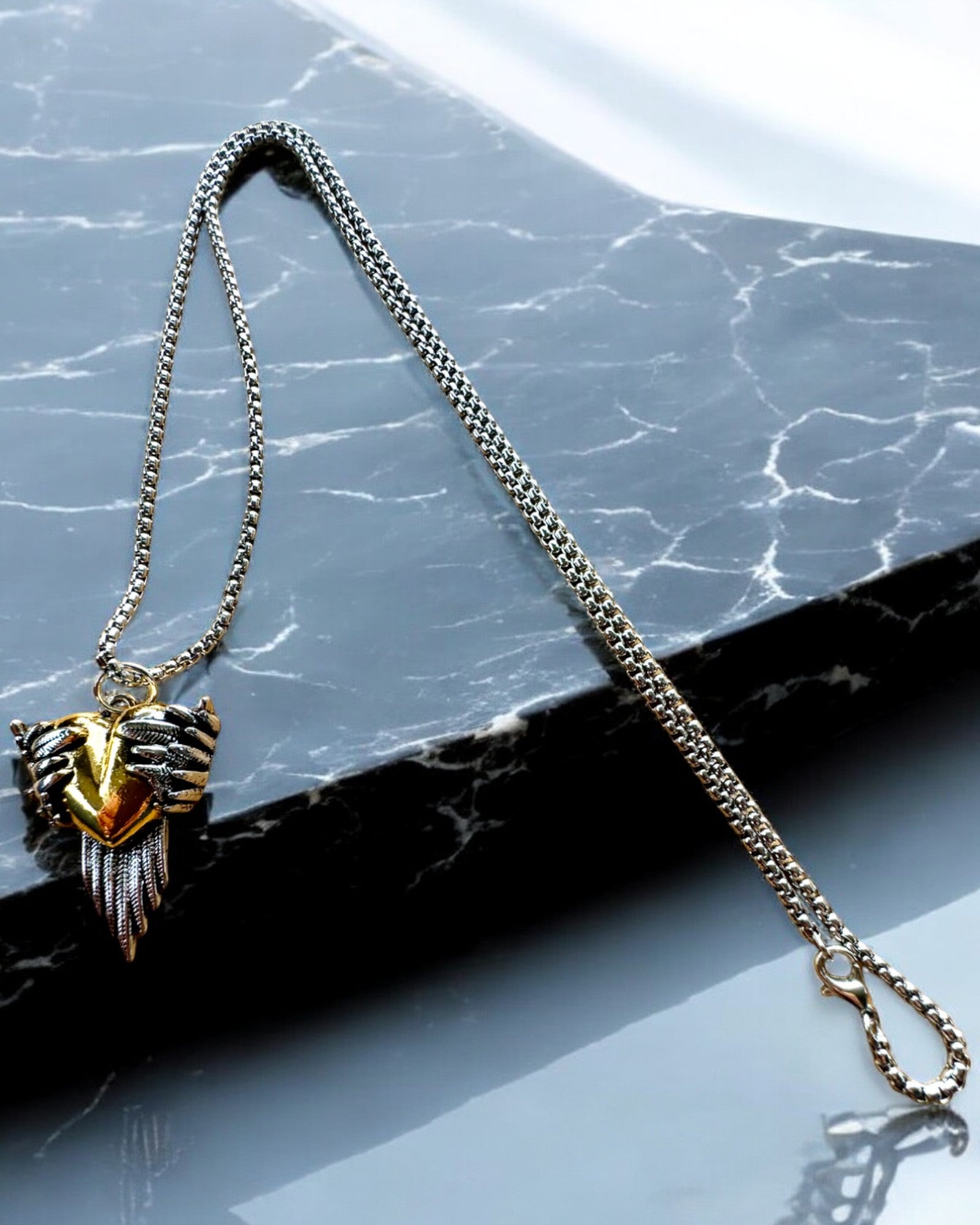 Амулет Серкостржелець Темні Крила Любові, можливість персоналізації гравіюванням на подарунок